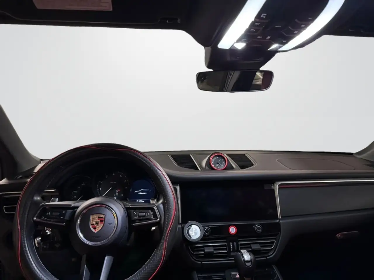 Porsche Macan снимка Porsche Macan