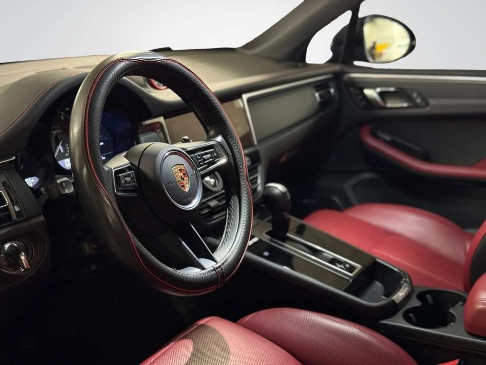 2024 Porsche Macan Base thumb 10