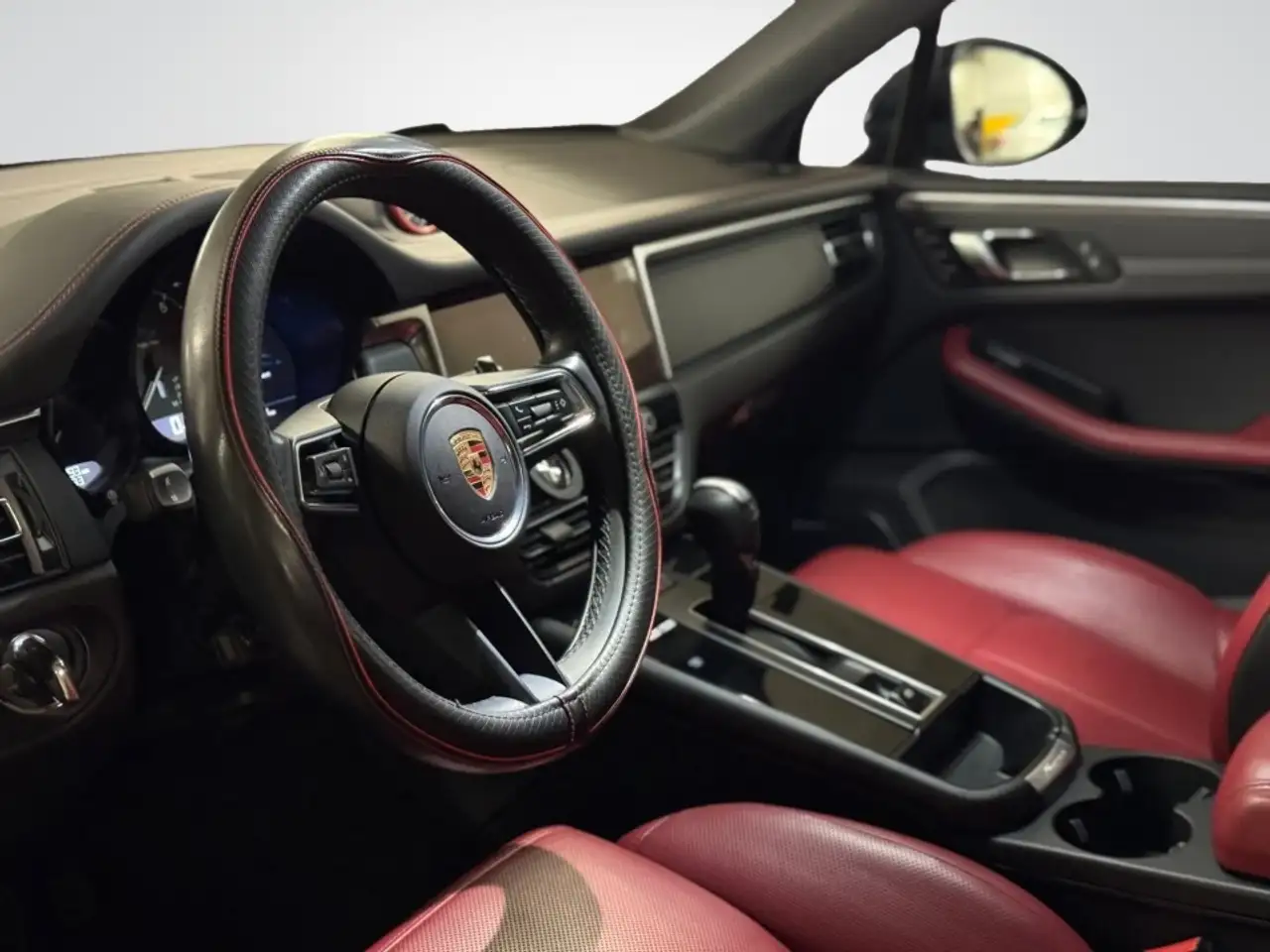 Porsche Macan снимка Porsche Macan