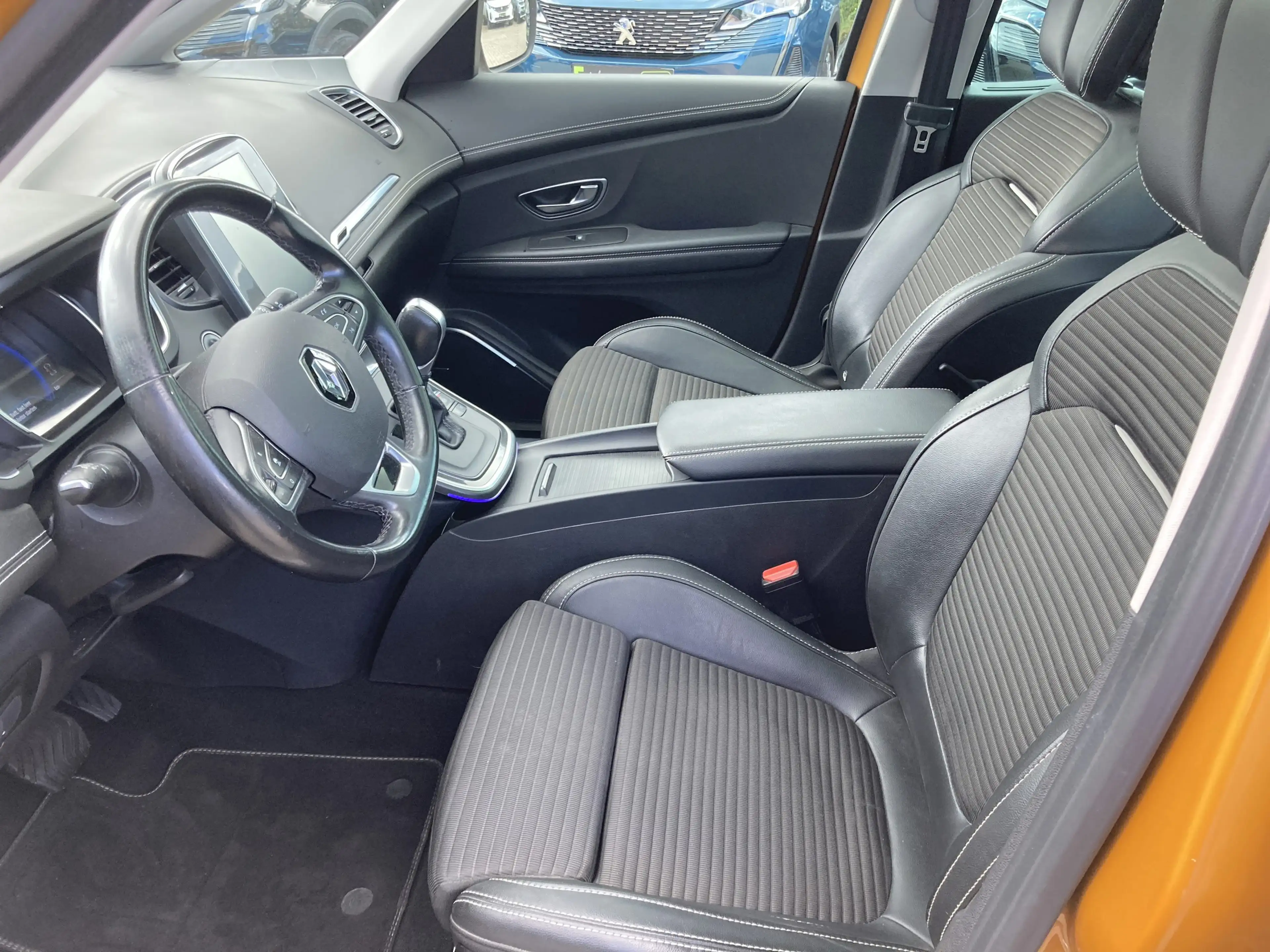 Renault Scenic BOSE Edition Navi+Klima+Panoramadach+Bose — photo 7