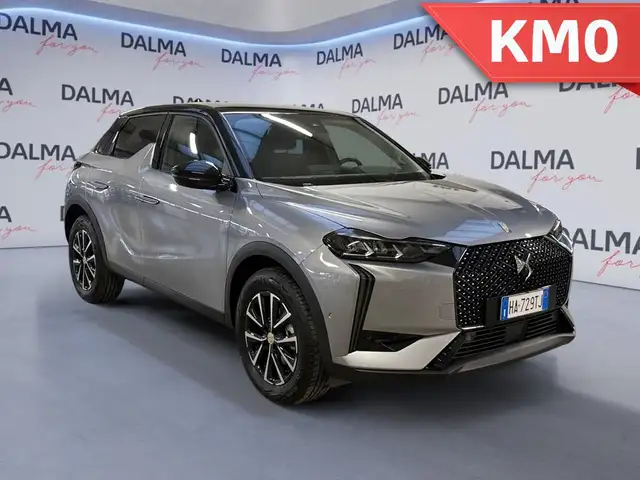 DS Automobiles DS 3 view 7