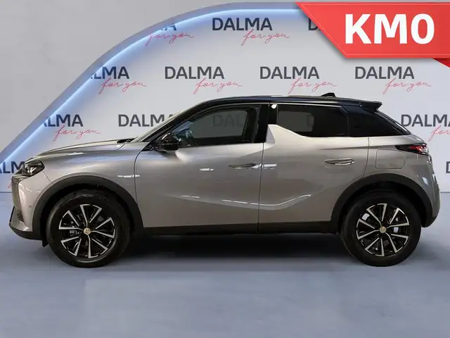 DS Automobiles DS 3 view 2