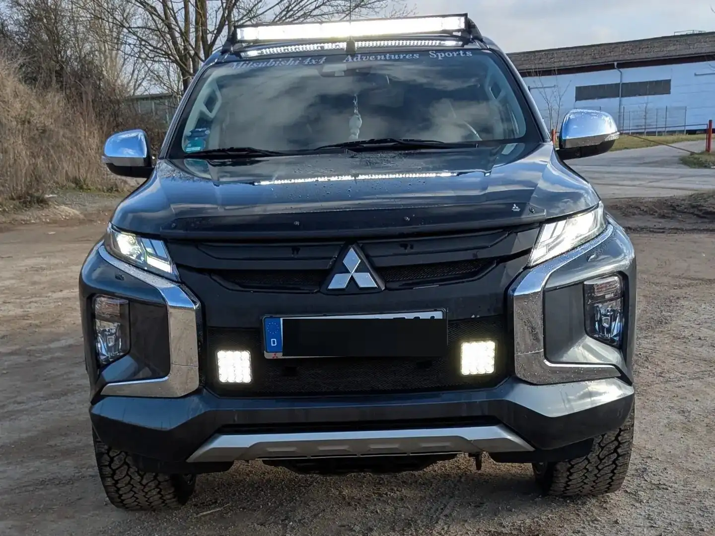 Mitsubishi L200 L200 Pick Up 4x4 +S Grau - 2