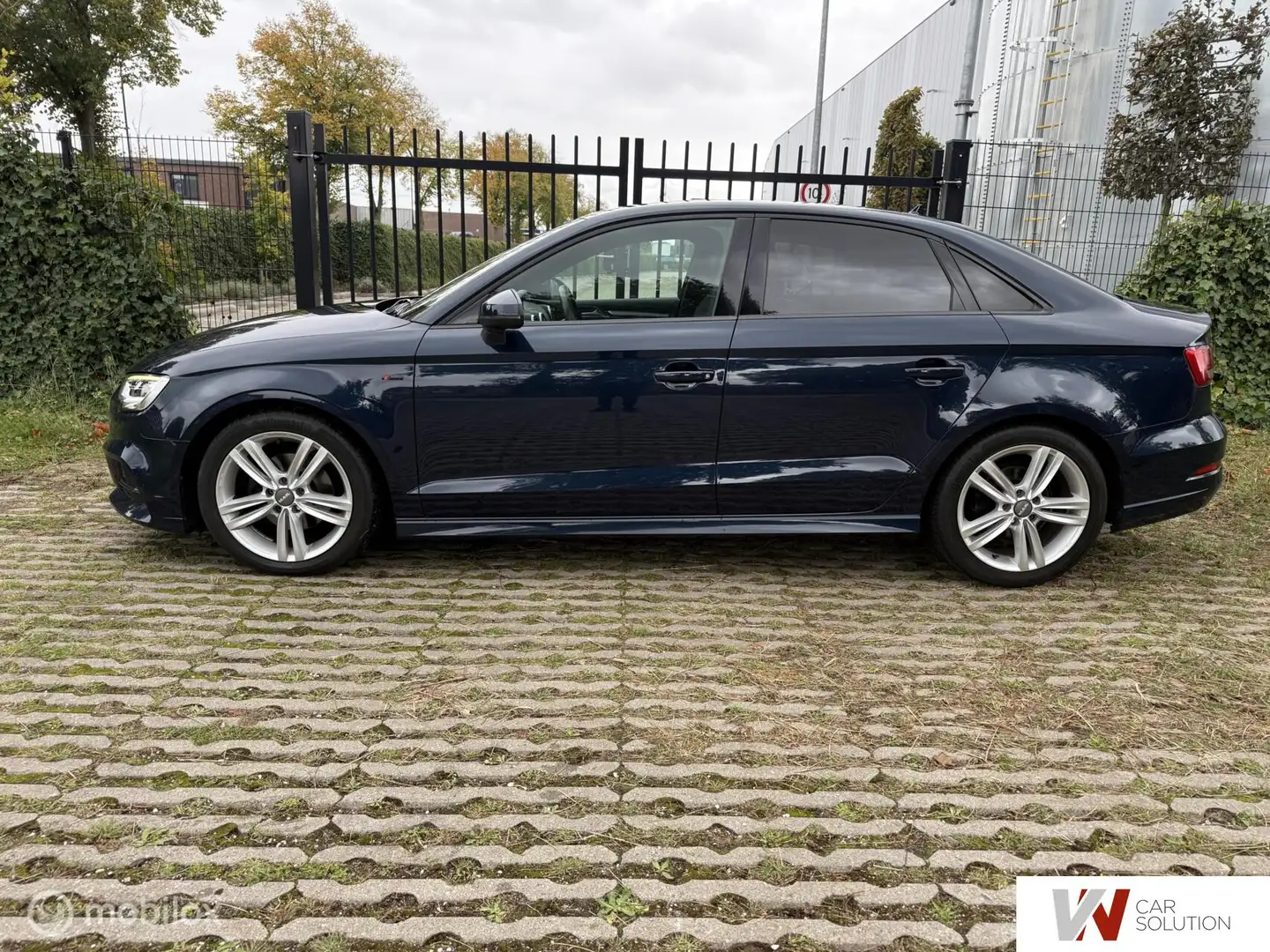 Audi A3 Limousine 2.0 TDI Sport Pro Line S Blauw - 2