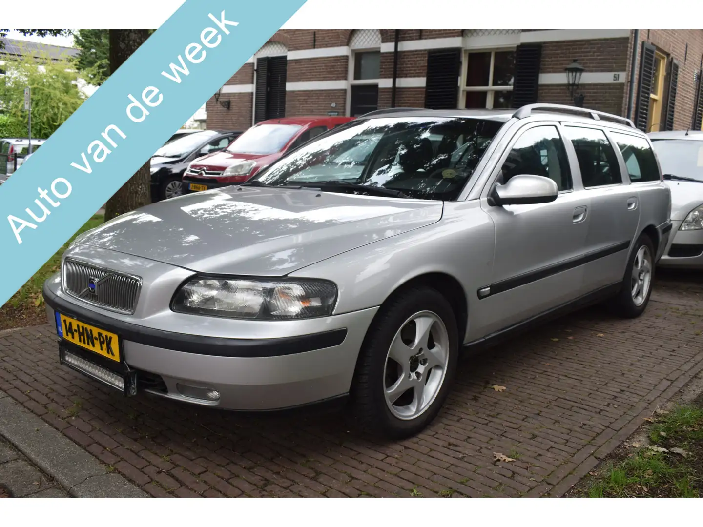 Volvo V70 2.4 Turbo 7 Pers. 200PK Argent - 1