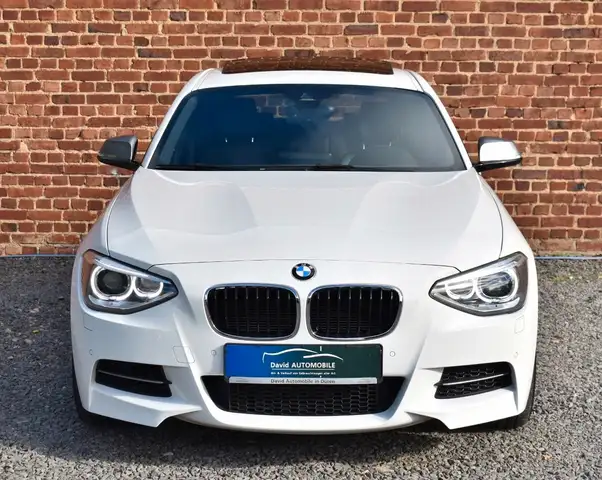 BMW 135 i NAVI LEDER LED BIXENON R.CAM S.DACH H&K