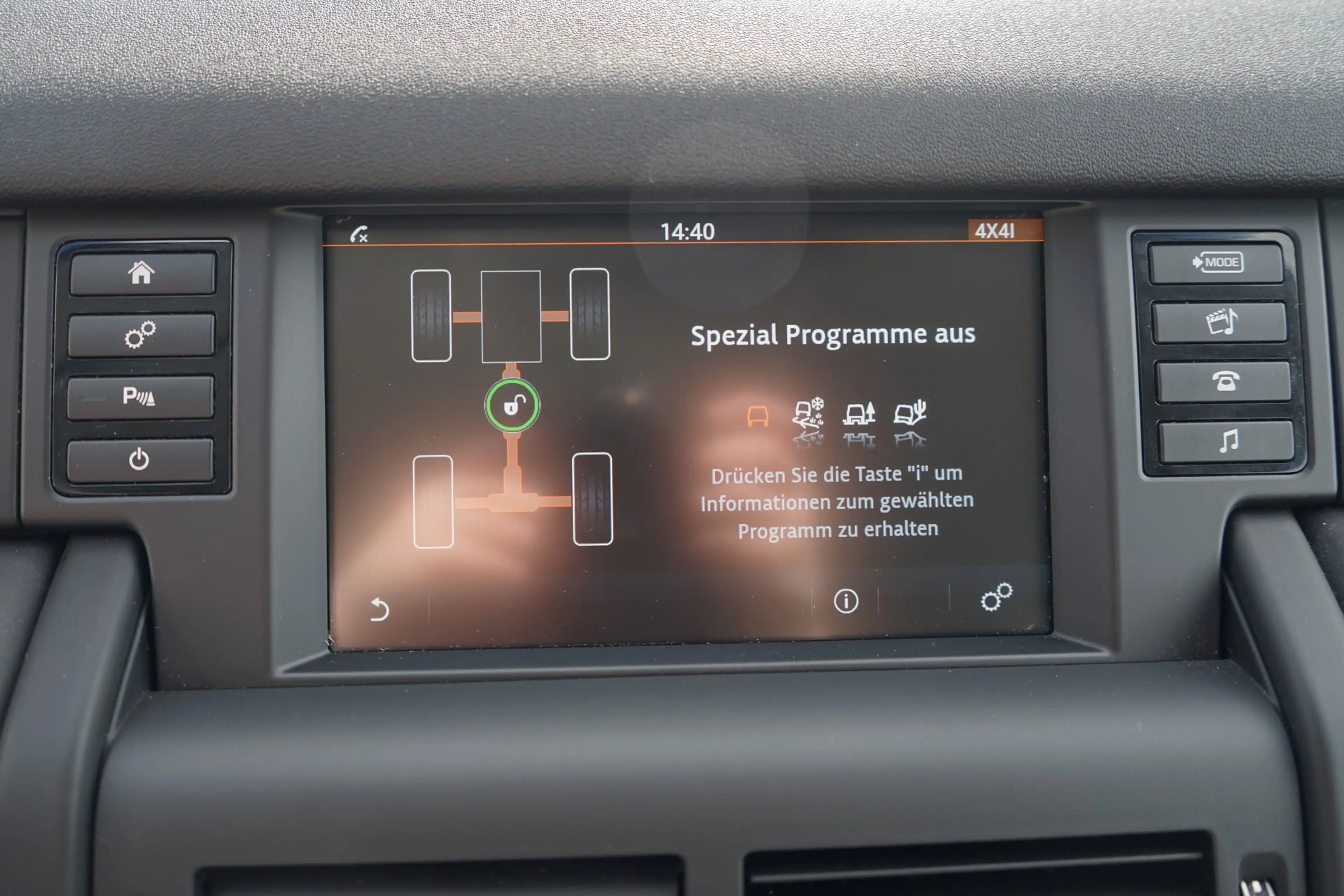 Land Rover Discovery Sport 2.0 4x4 Klima Sitzheizung PDC — photo 15