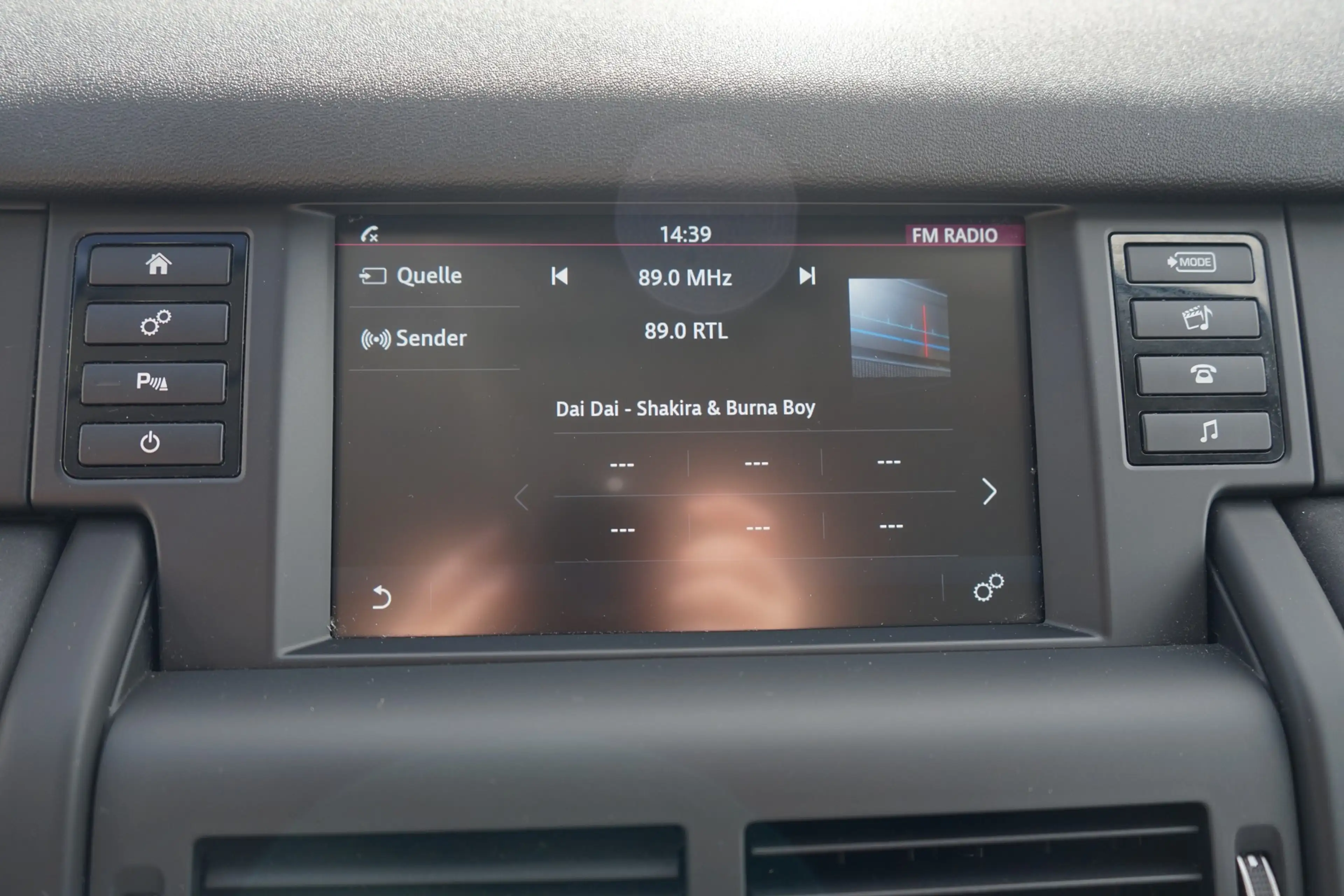 Land Rover Discovery Sport 2.0 4x4 Klima Sitzheizung PDC — photo 12