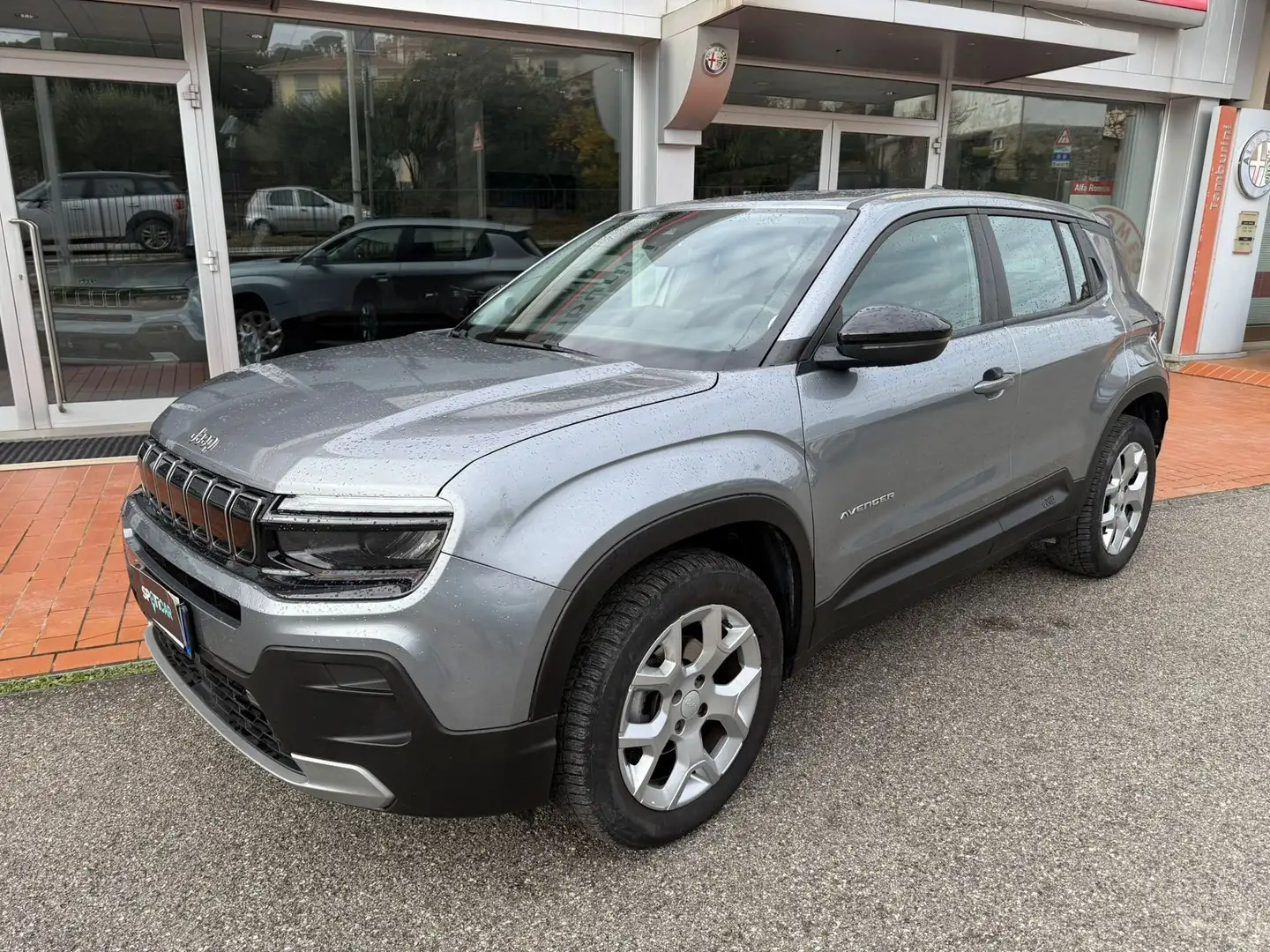 Jeep Avenger Avenger 1.2 Turbo 100 CV Altitude Gris - 2