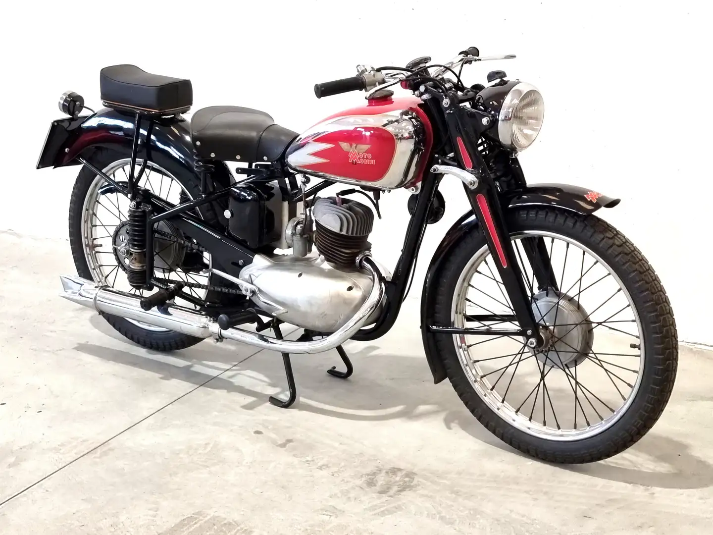 Moto Morini 125 T Turismo primo tipo Negro - 1