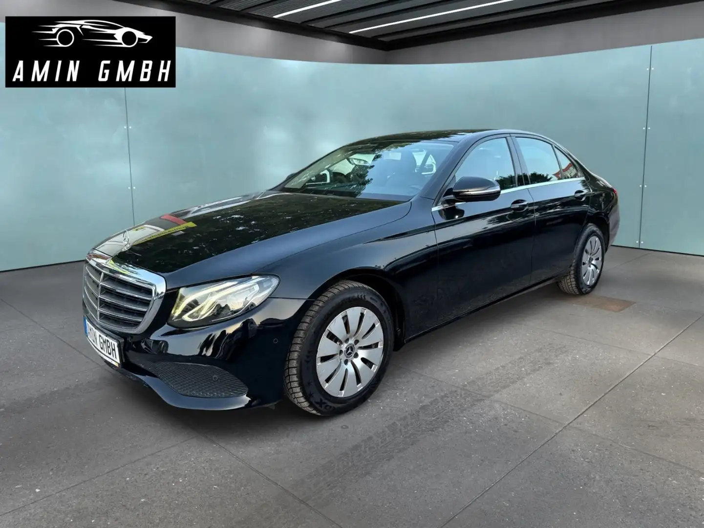Mercedes-Benz E 200 E200d Leder große Navi Automatik neue Motor Limo Negro - 1