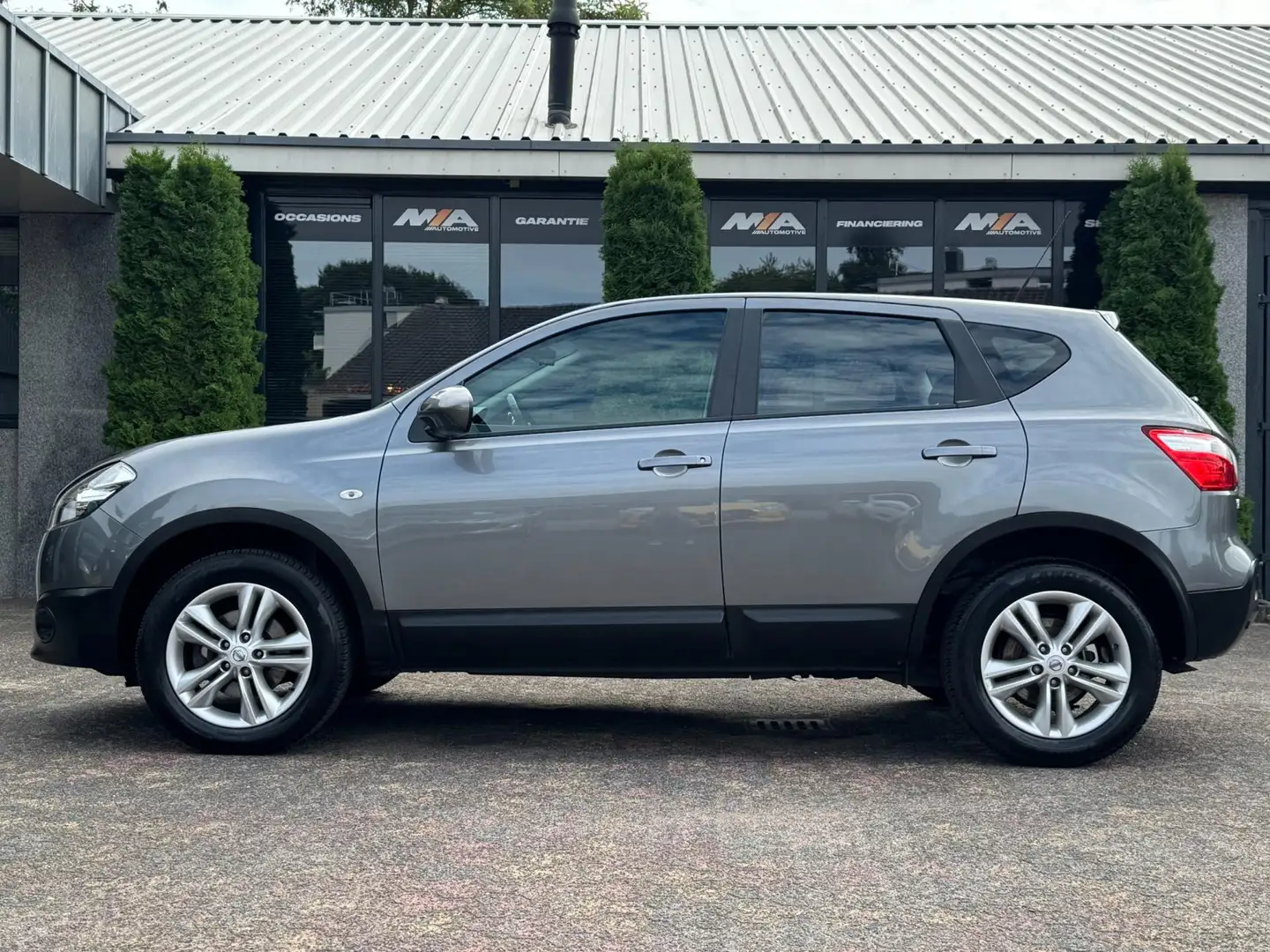 Nissan Qashqai 1.6 Acenta |Airco/ECC|CruiseControl|1E EIG Grijs - 2