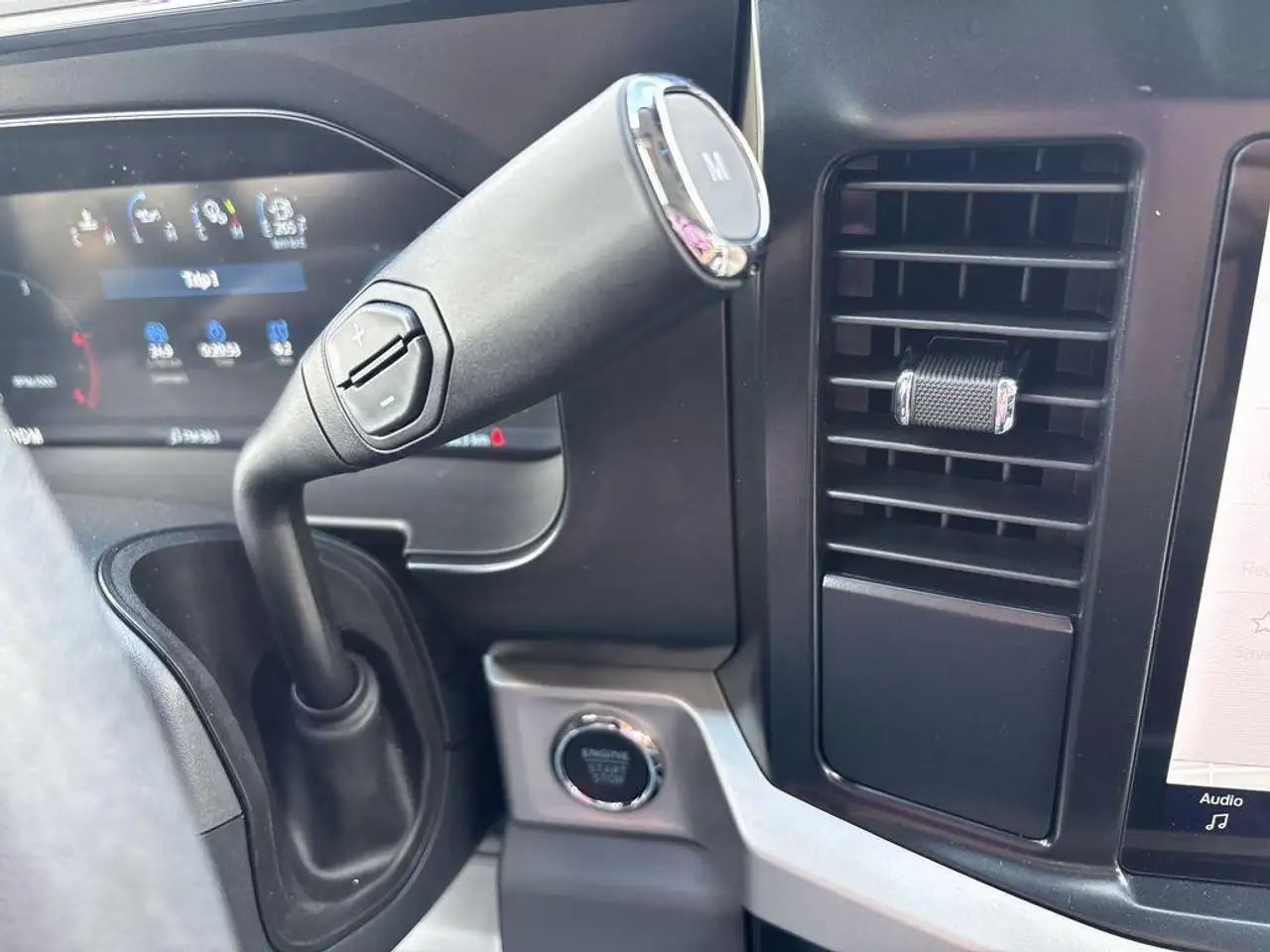 Ford F 350 photo Ford F 350