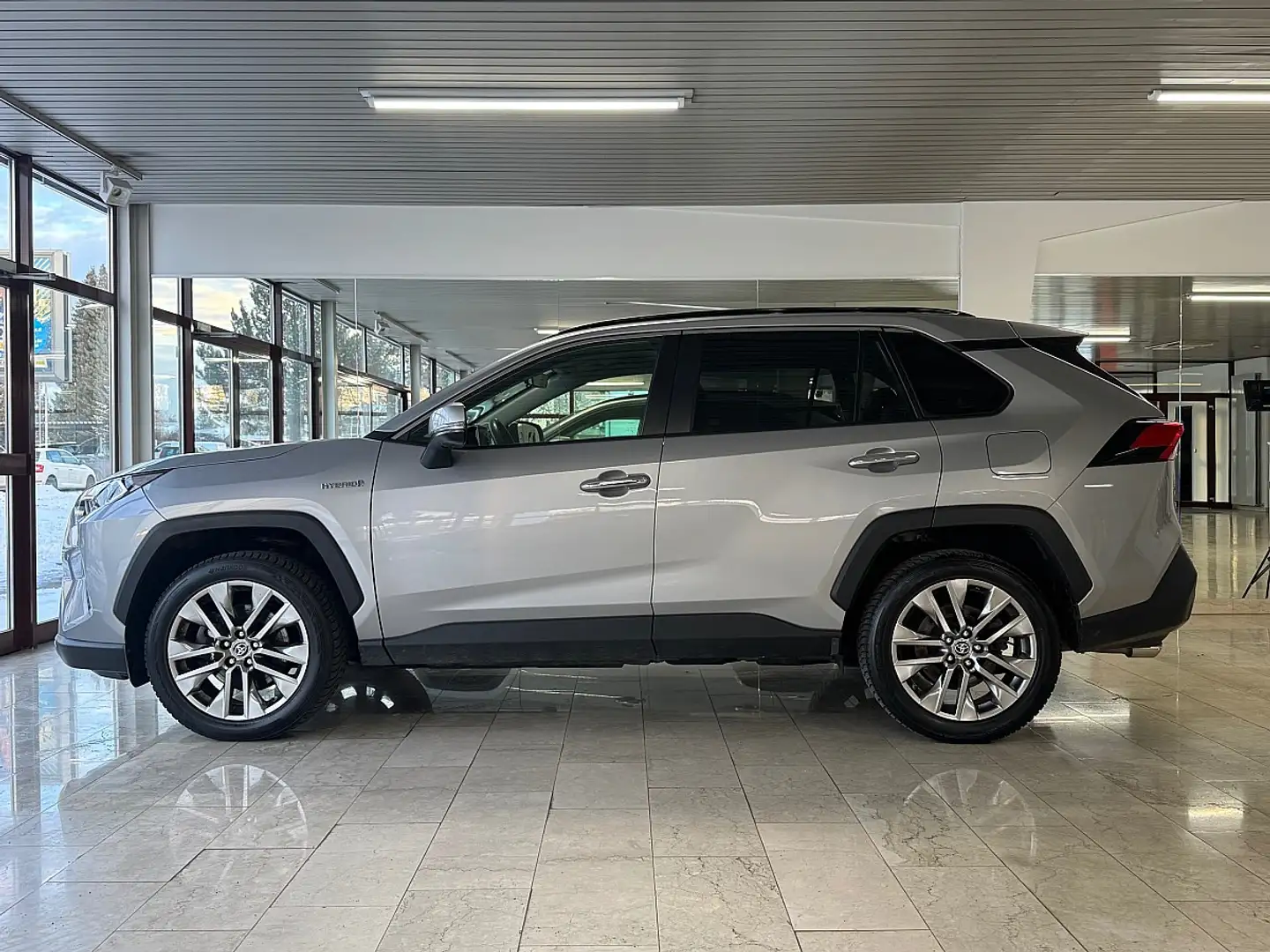 Toyota RAV 4 RAV4 2,5 Hybrid VIP AWD Silber - 2