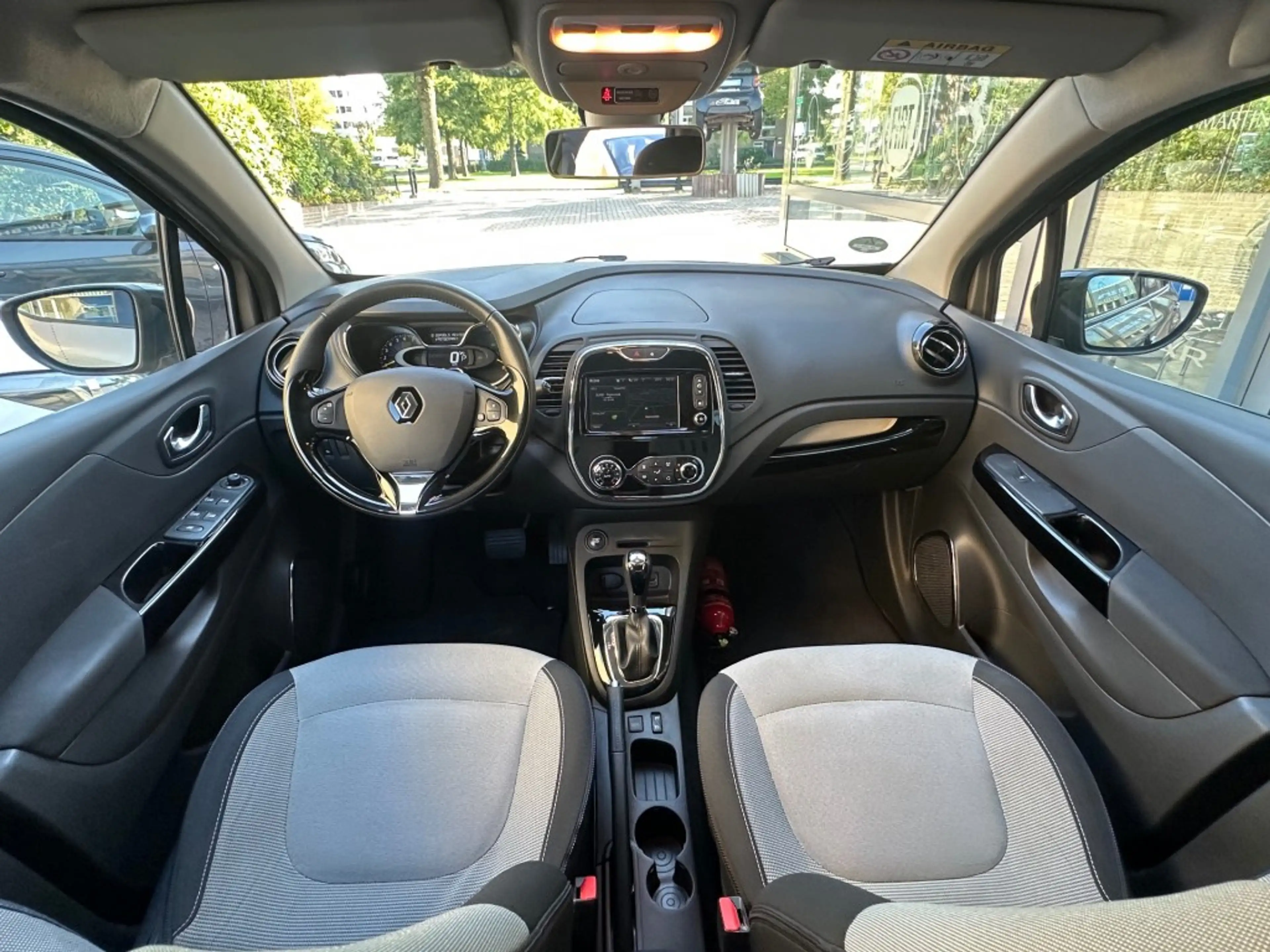 Renault Captur 1.2 DYNAMIC AutomaatNavi Camera Airco Trekhaak — photo 9