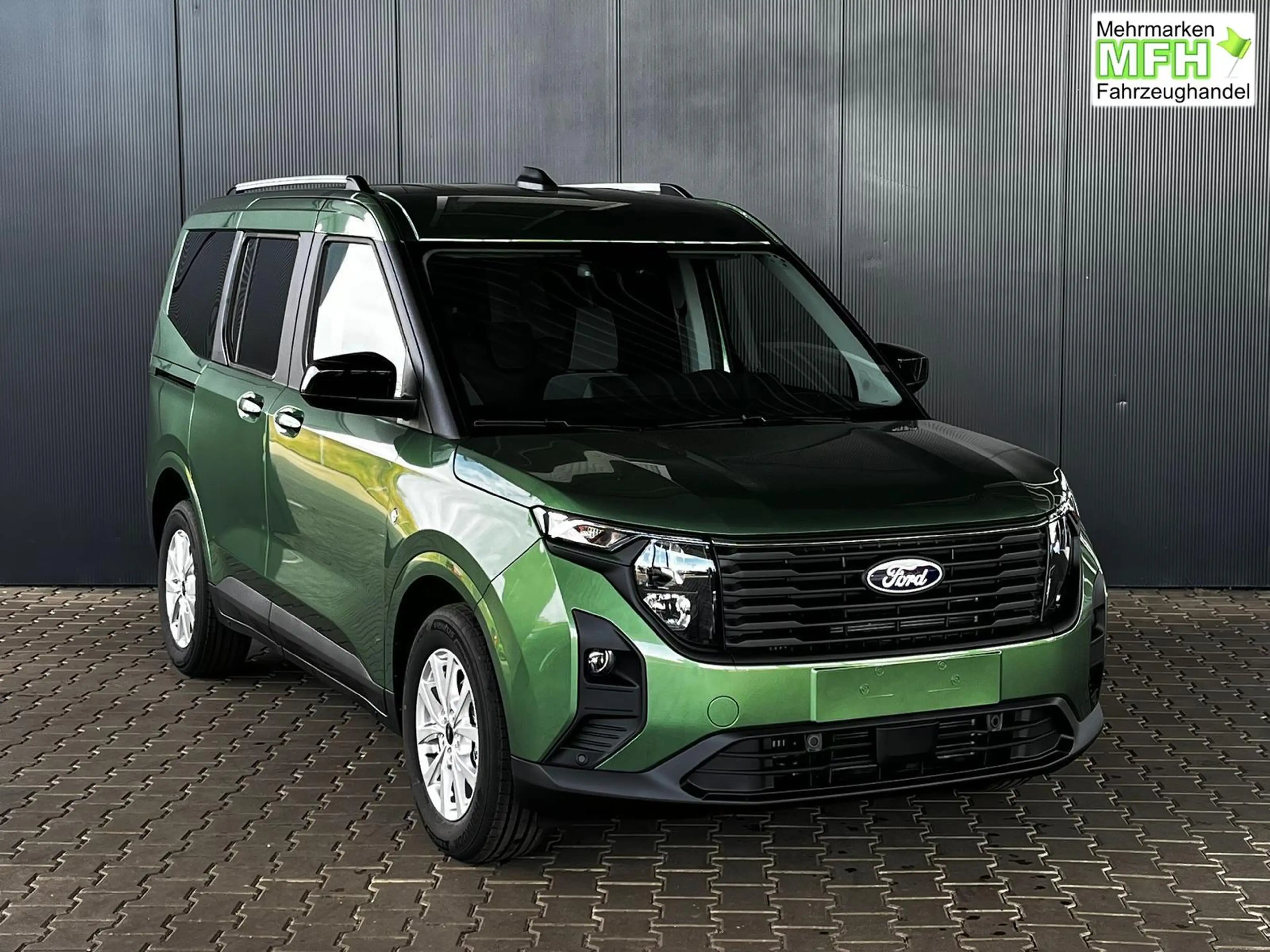 Ford Tourneo Courier Titanium 1.0 Ecoboost AT / PDC V.&H. m. Kamera ... — photo 4