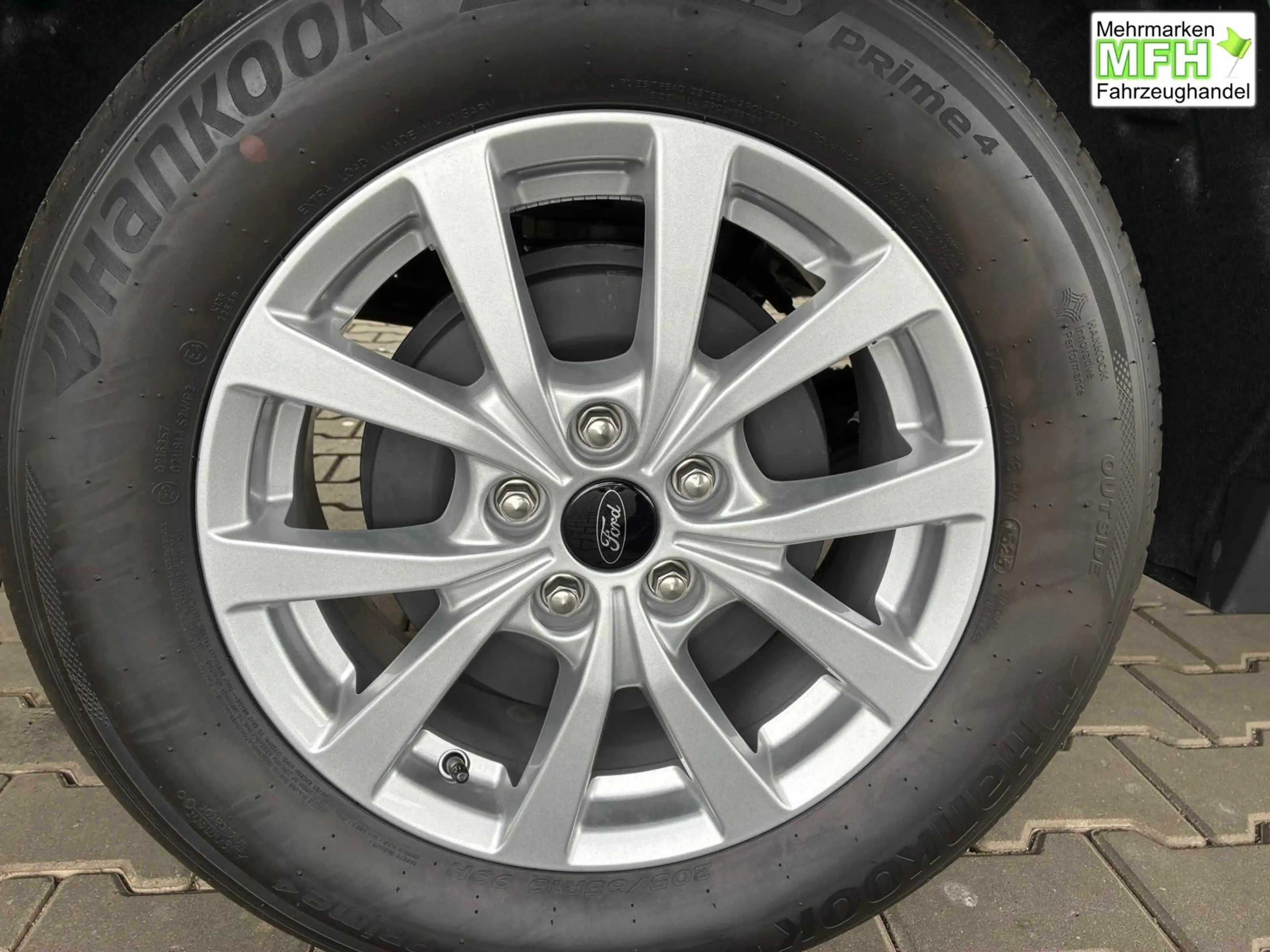 Ford Tourneo Courier Titanium 1.0 Ecoboost AT / PDC V.&H. m. Kamera ... — photo 5
