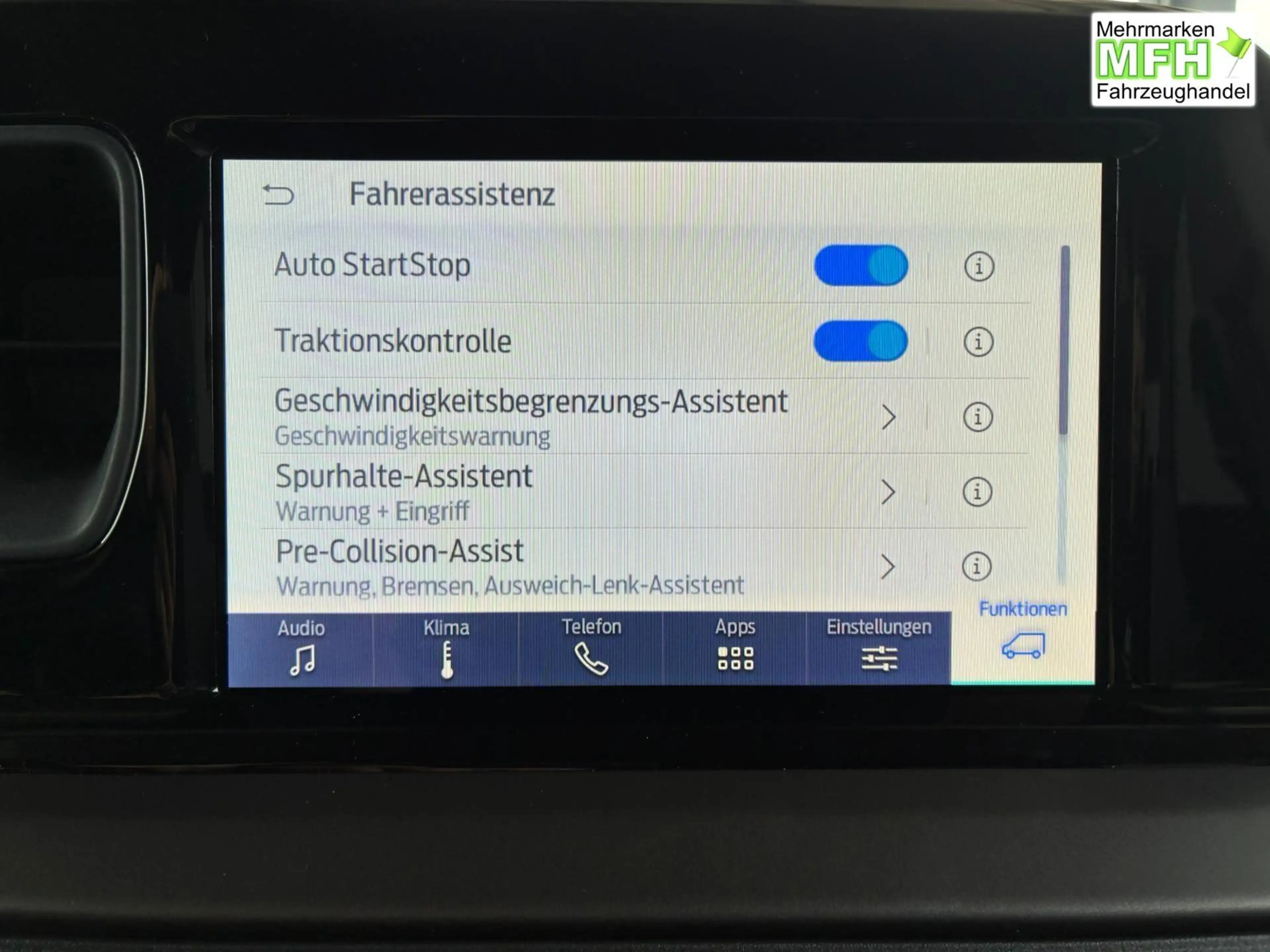 Ford Tourneo Courier Titanium 1.0 Ecoboost AT / PDC V.&H. m. Kamera ... — photo 15