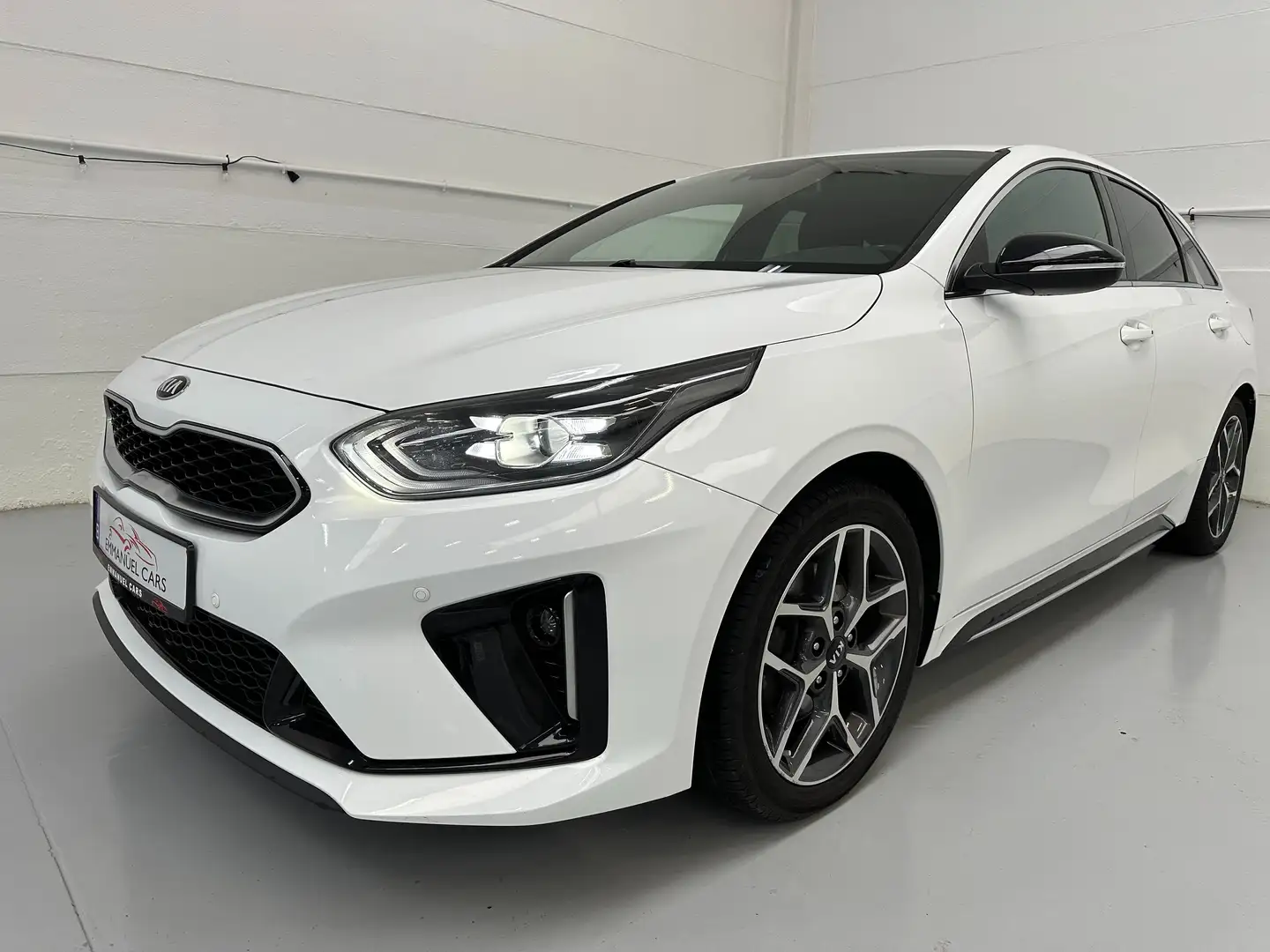 Kia ProCeed / pro_cee'd 1.4 T-GDi GT-Line AUTOMATIQUE + Attache remorque Blanc - 2
