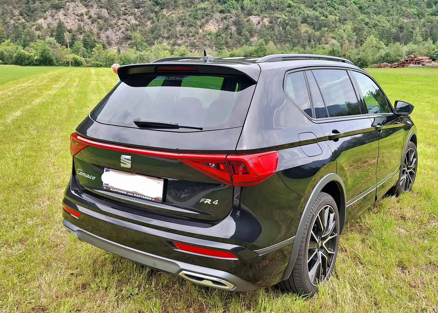 SEAT Tarraco 2,0 TDI FR DSG 4Drive Schwarz - 2