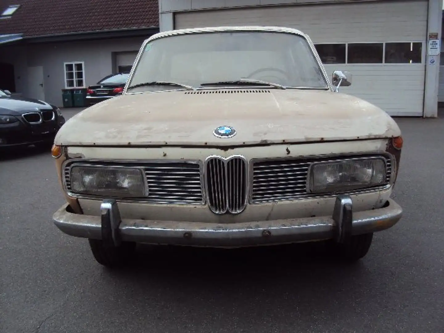 BMW Sonstige 2000 LIMO Gute Basis! Zum Restaurieren! Weiß - 1