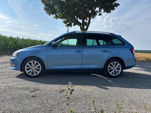 Imagine Skoda Fabia Fabia III Combi Combi 1.2 TSI Joy
