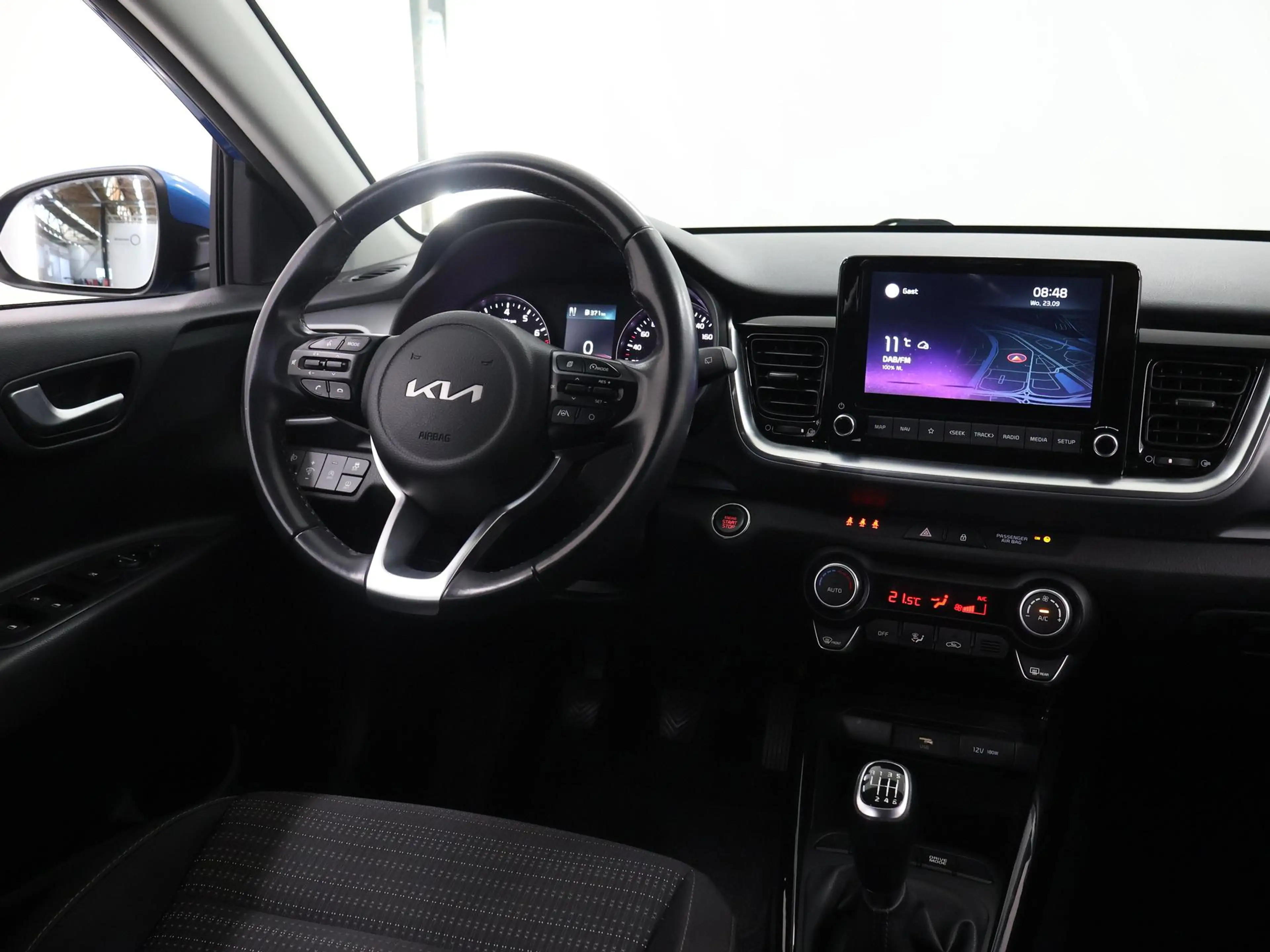 Kia Stonic 1.0 T-GDi MHEV DynamicPlusLine | Trekhaak | Naviga — photo 9
