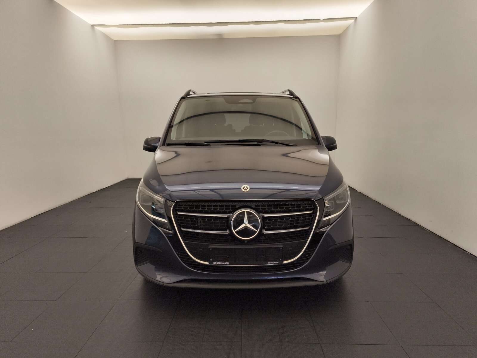 Mercedes-Benz V 220