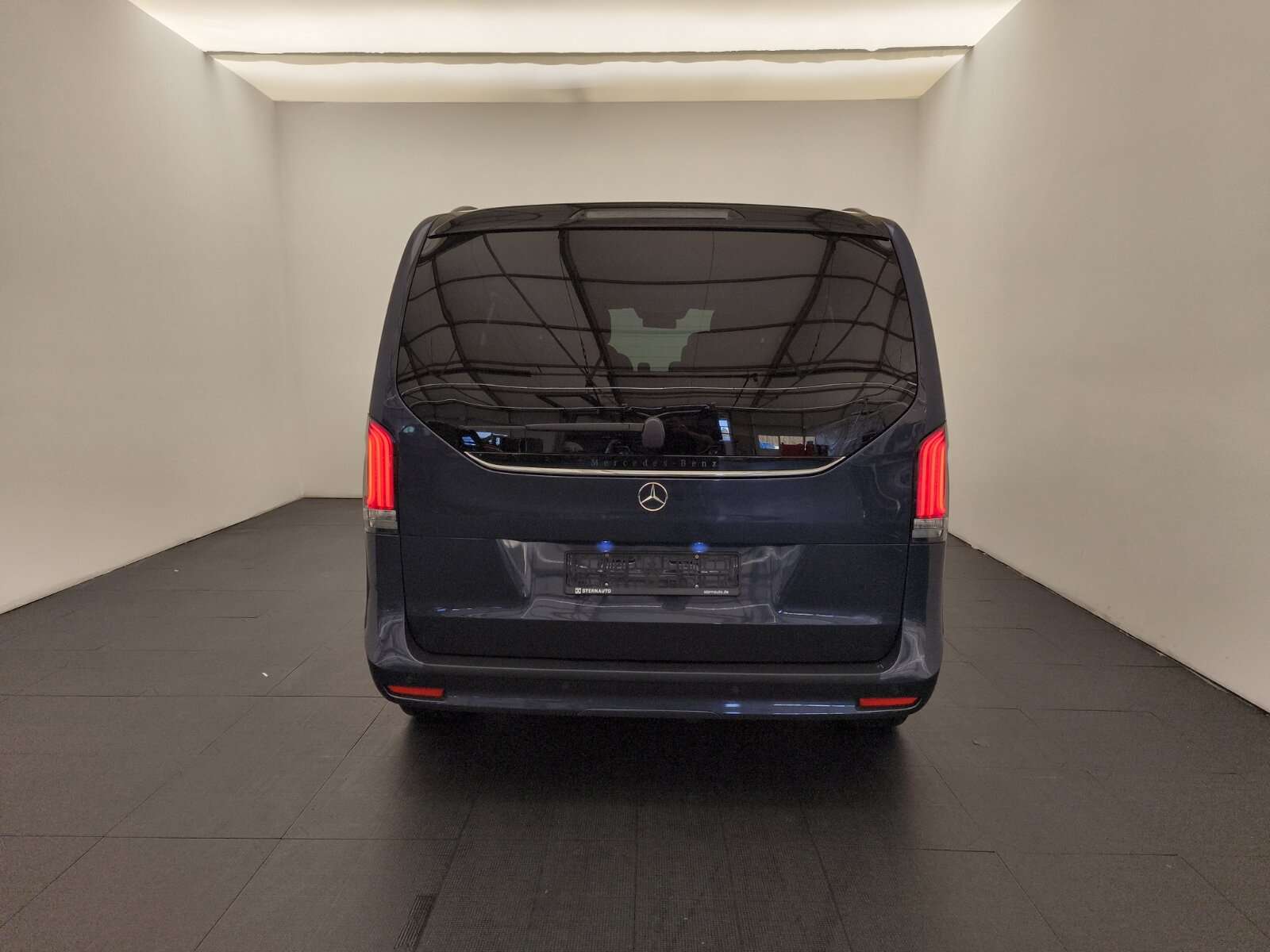 Mercedes-Benz V 220