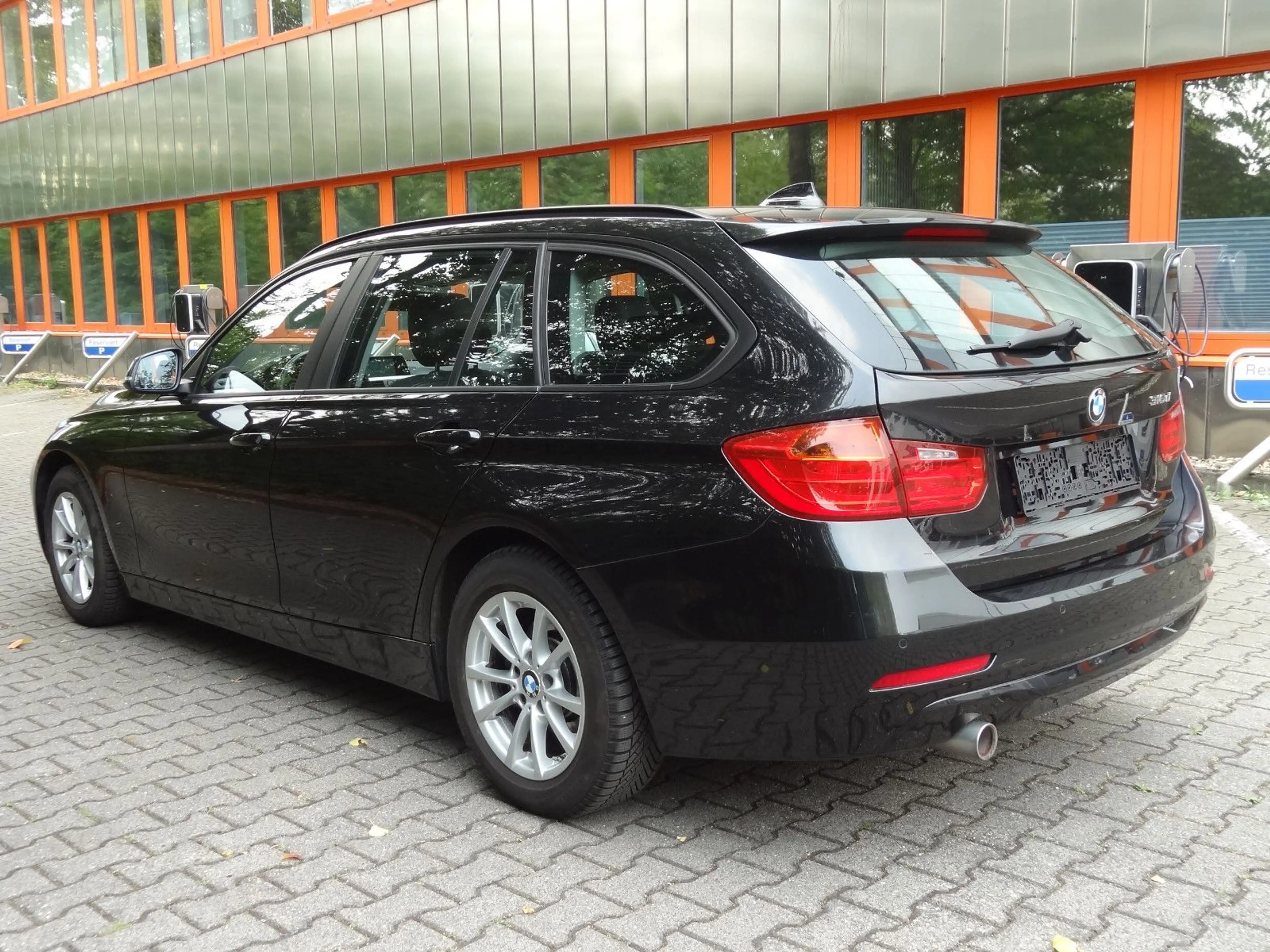 BMW 316 d Touring/Leder/Navi/Xenon/Panorama/ — photo 6