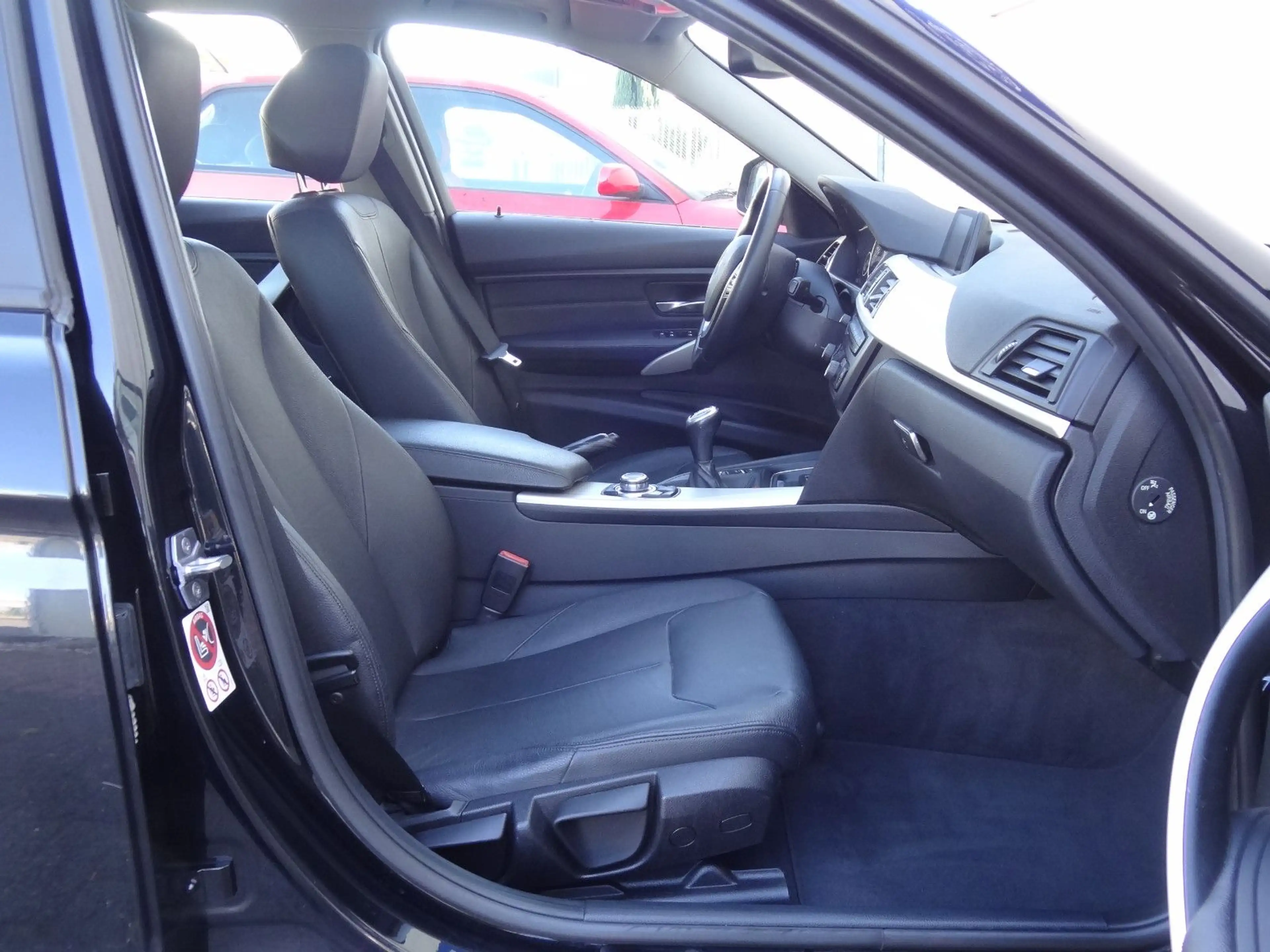 BMW 316 d Touring/Leder/Navi/Xenon/Panorama/ — photo 10