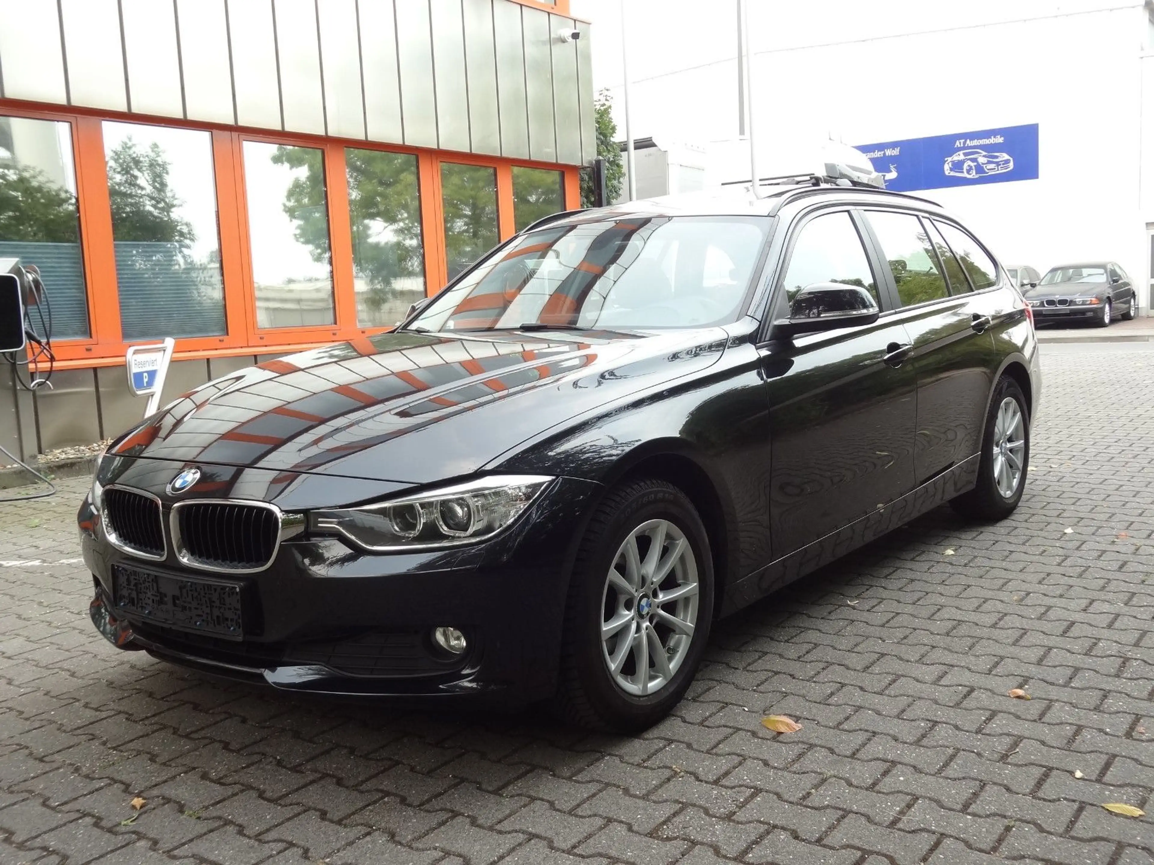 BMW 316 d Touring/Leder/Navi/Xenon/Panorama/ — photo 3
