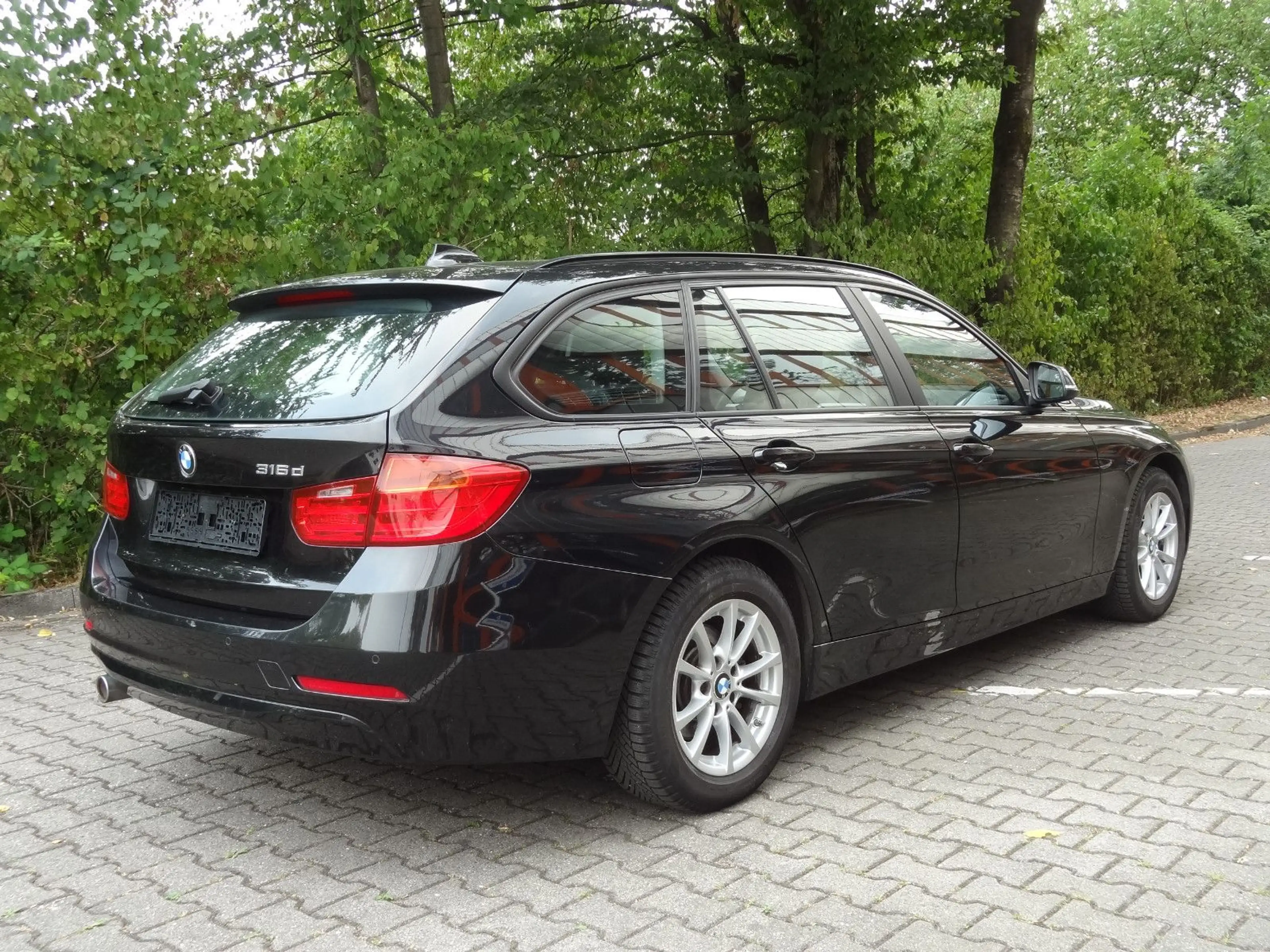 BMW 316 d Touring/Leder/Navi/Xenon/Panorama/ — photo 4
