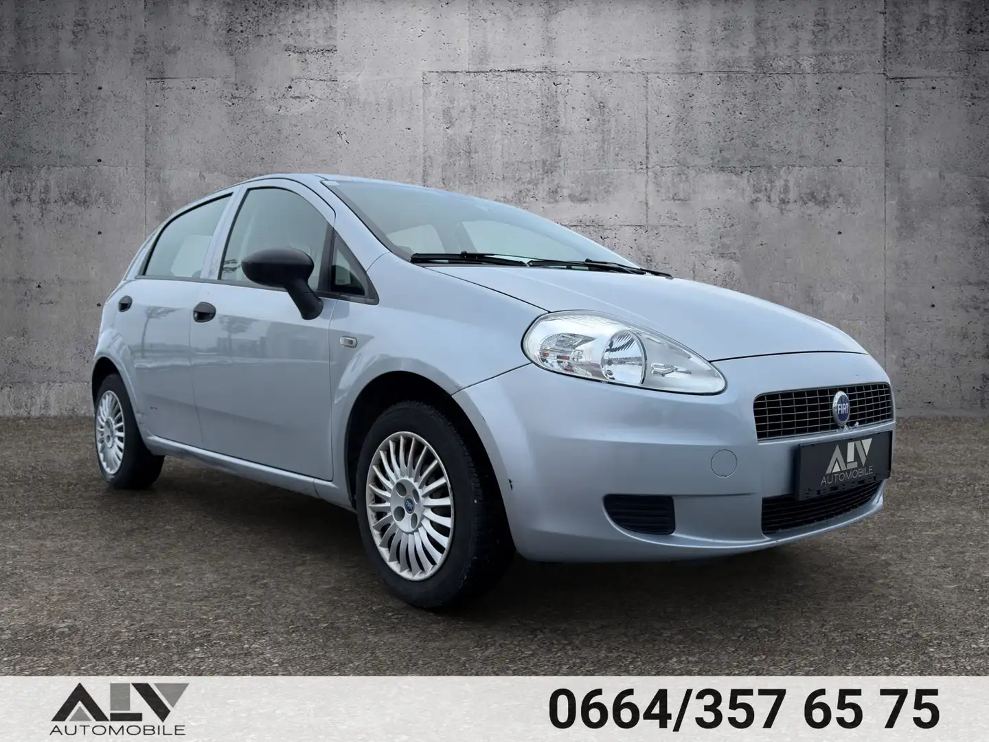 Fiat Grande Punto 1.4 8V Active 2.Besitz! Grau - 1
