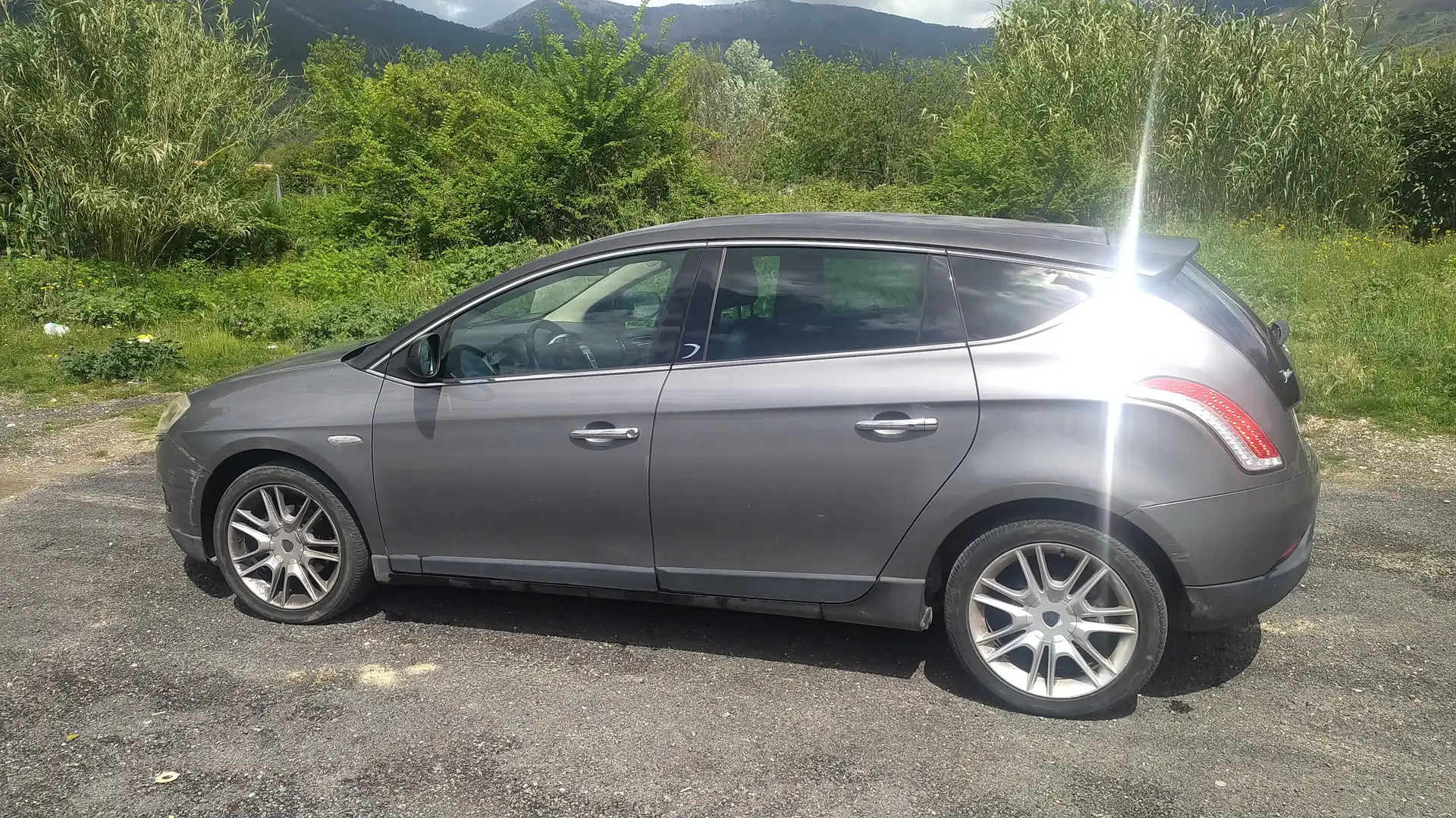 Lancia Delta 1.4 t jet GPL 120cv Grigio - 2