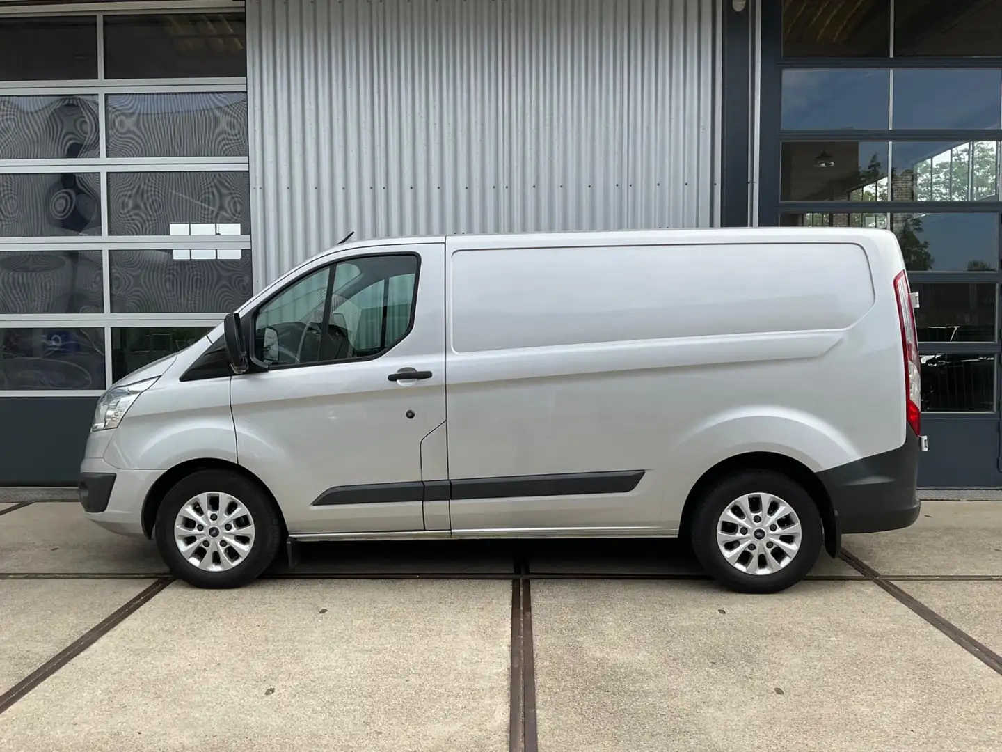 Ford Transit Custom 270 2.2 TDCI L1H1 Trend airco trekhaak Zilver - 2