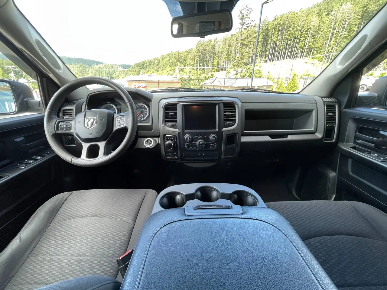 RAM 1500 снимка RAM 1500