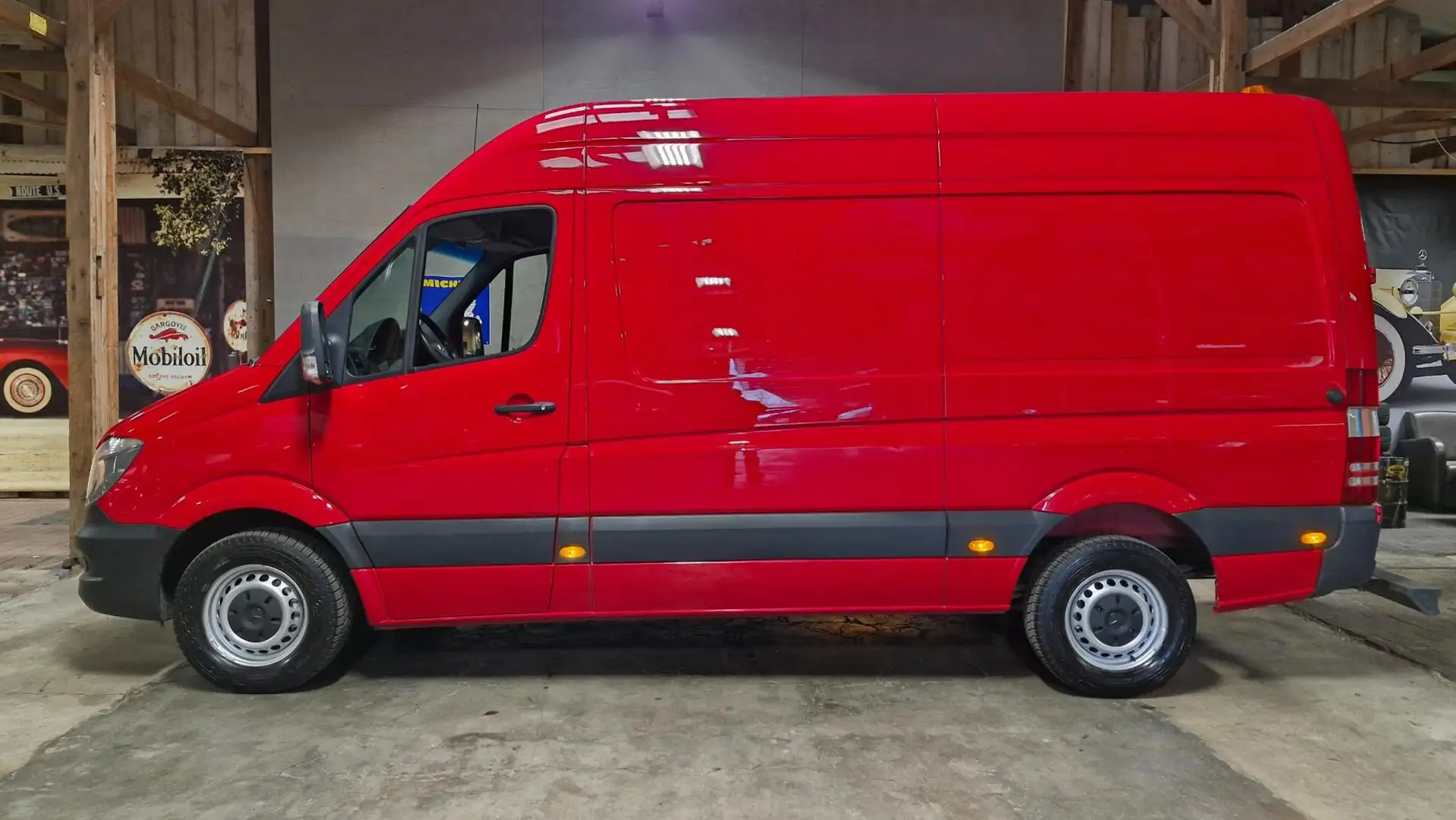 Mercedes-Benz Sprinter 516 2.2 CDI 366 L2H2 EURO6 163PK 7G AUTOMAAT | Cam Red - 2