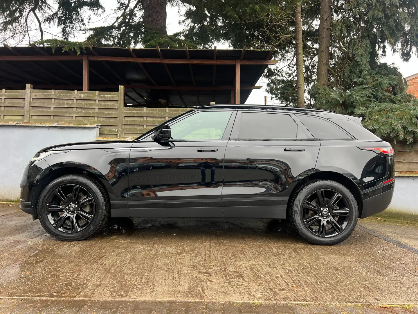 Land Rover Range Rover Velar 2.0 Turbo P250 R-Dynamic HSE Noir - 2