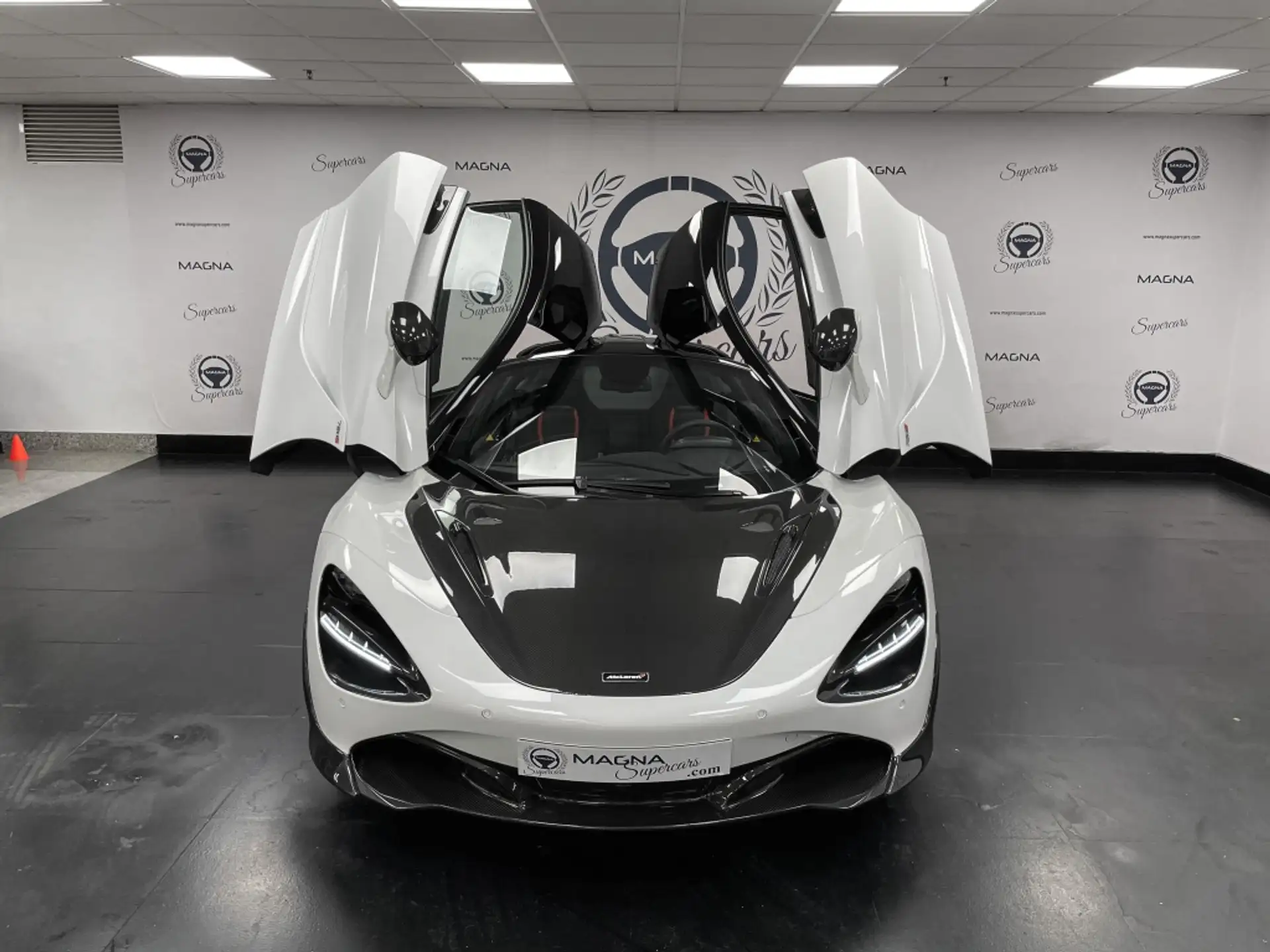 맥라렌 720S 720 Sport Coupe 2018 흰색 사진 4