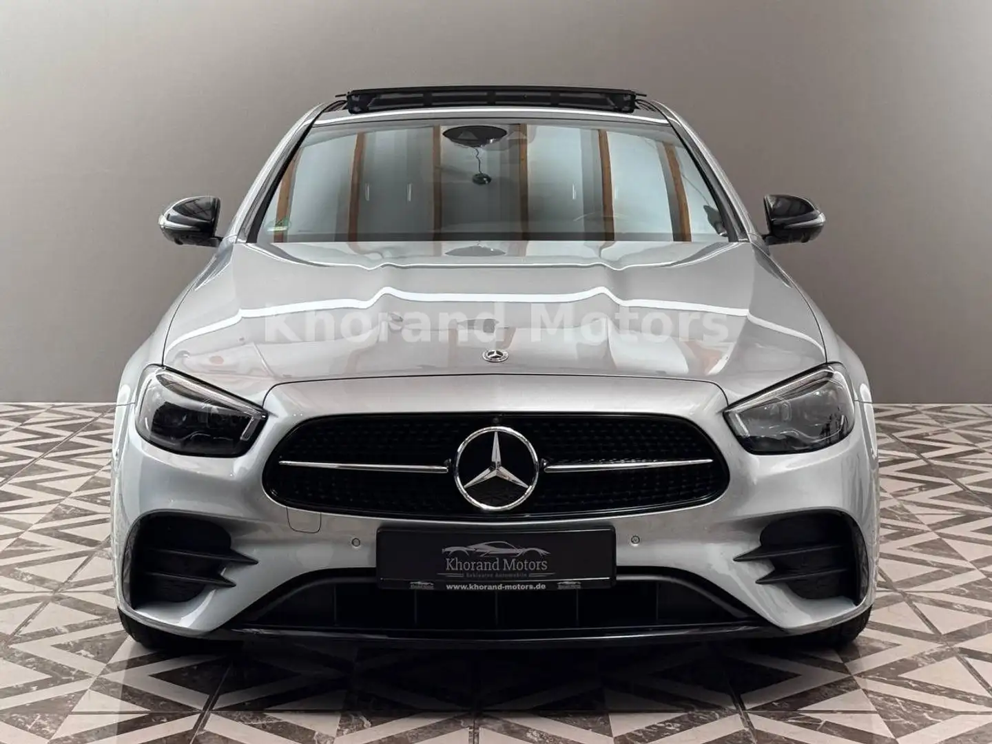 Mercedes-Benz E 400 d 4Matic AMG Night-Edition Panorama 360° Argent - 2