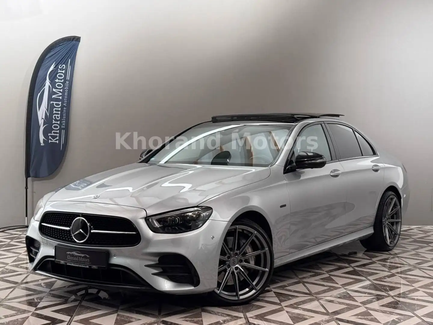 Mercedes-Benz E 400 d 4Matic AMG Night-Edition Panorama 360° Argent - 1