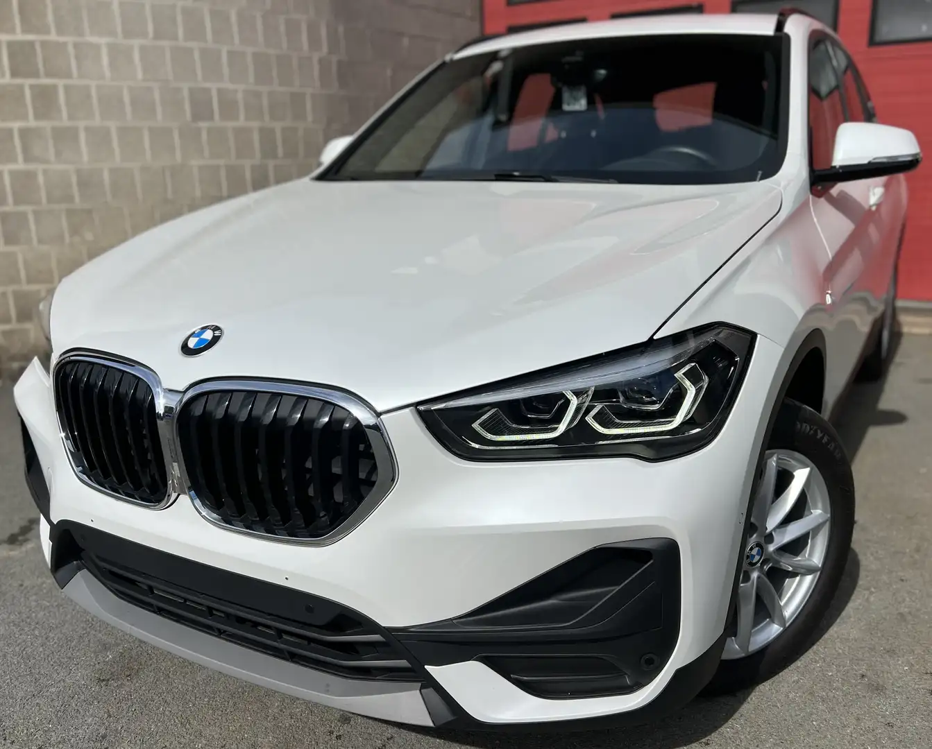 BMW X1 1.5iA sDrive18 OPF + CAR-PASS + NAVI + CUIR Wit - 1