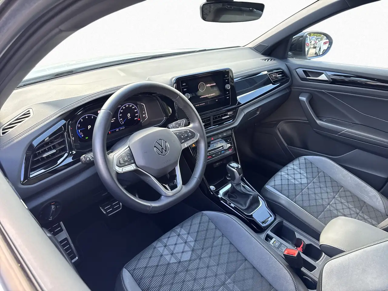 Volkswagen T-Roc R-Line 1.5 TSI 7-DSG BlackStyle PANO, миниатюра 8
