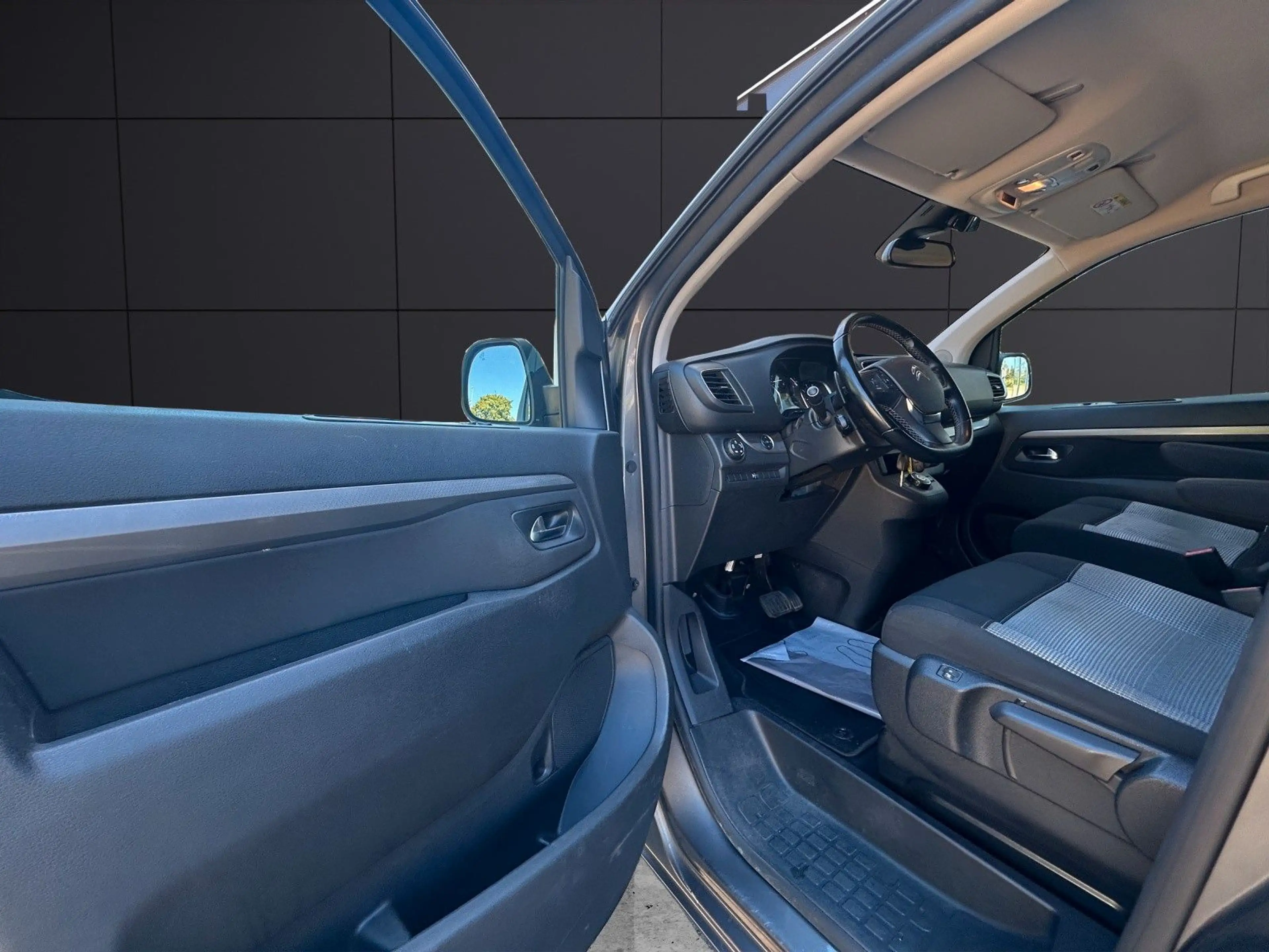 Citroen Spacetourer Feel XL STANDH+2SCHIEBET+AHK — photo 9