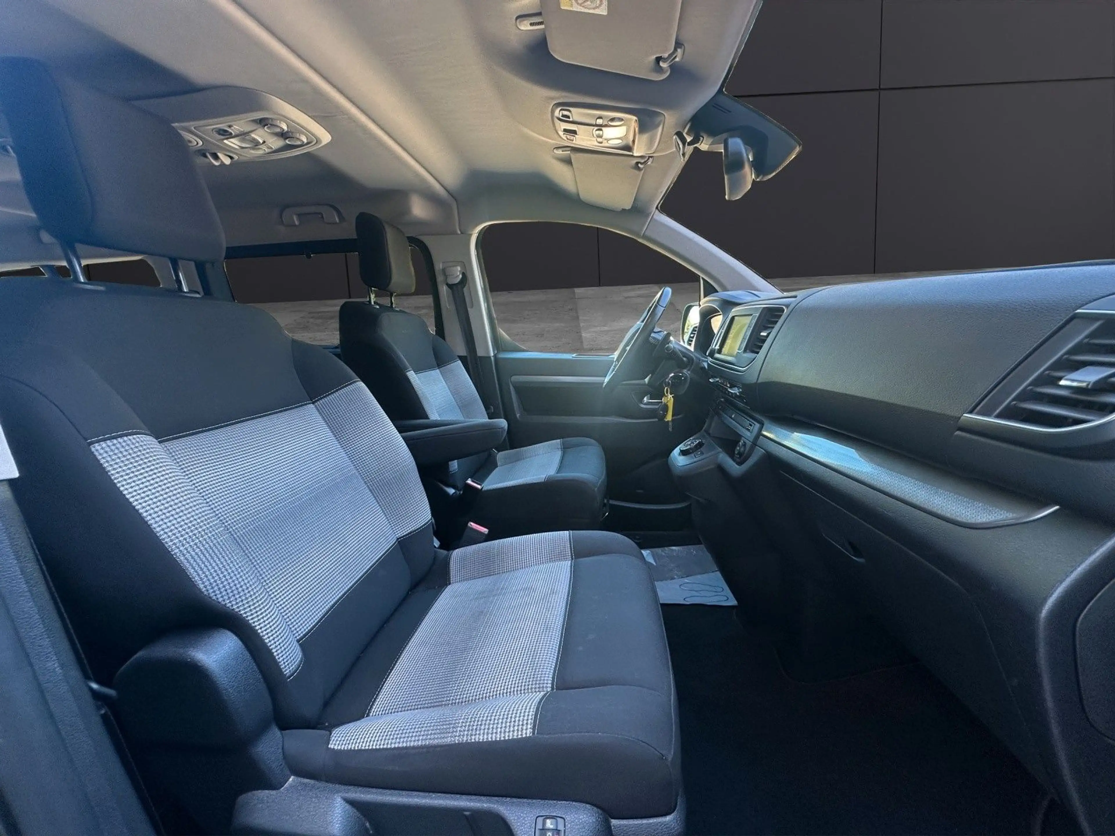 Citroen Spacetourer Feel XL STANDH+2SCHIEBET+AHK — photo 10
