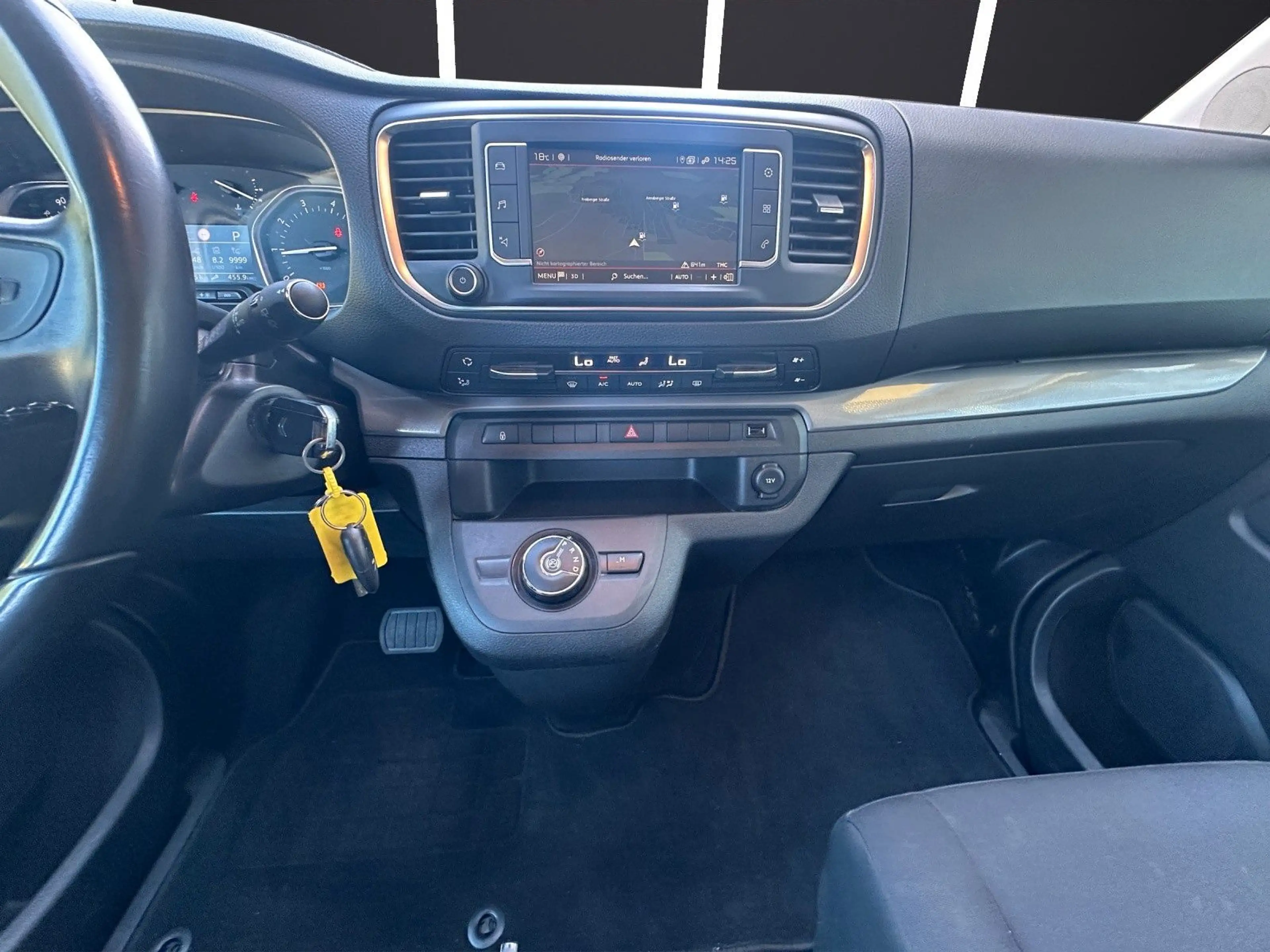 Citroen Spacetourer Feel XL STANDH+2SCHIEBET+AHK — photo 15