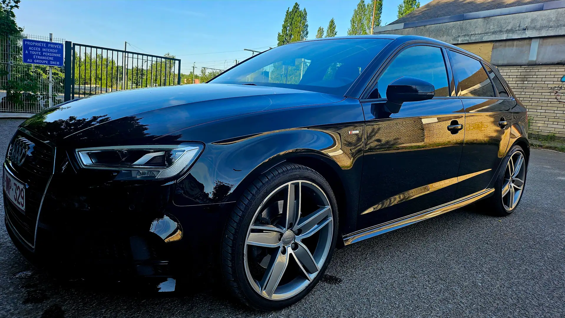 Audi A3 A3 35 TDi Design S tronic (EU6d-TEMP) Noir - 1