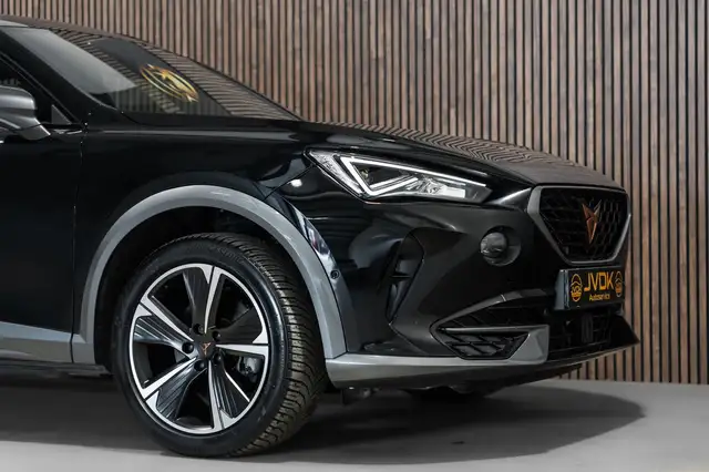 Cupra Formentor view 5