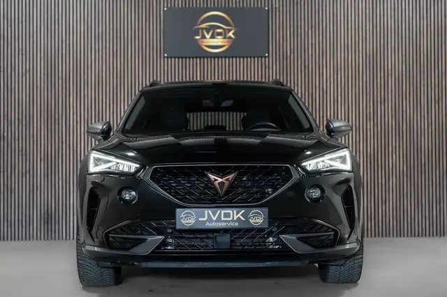 Cupra Formentor view 3
